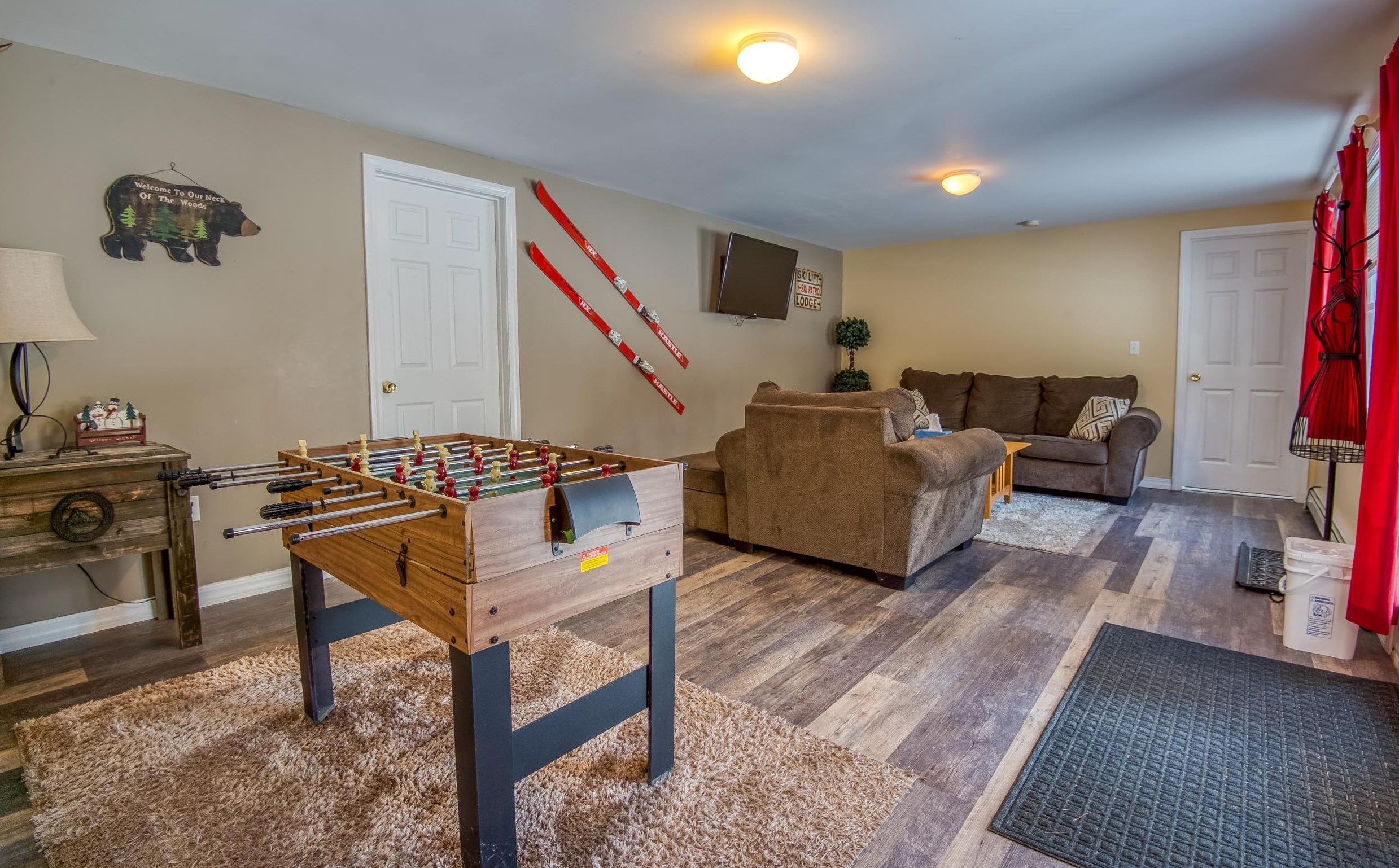 153 Brenner Dr, Albany NH  03818-6910 exterior