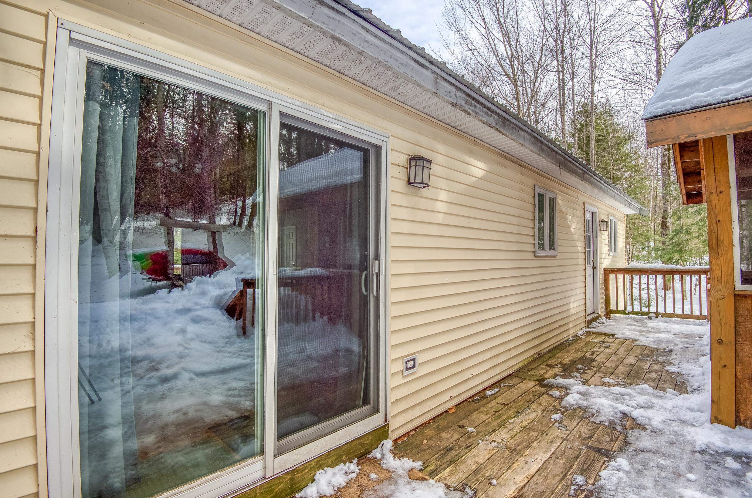 153 Brenner Dr, Albany NH  03818-6910 exterior