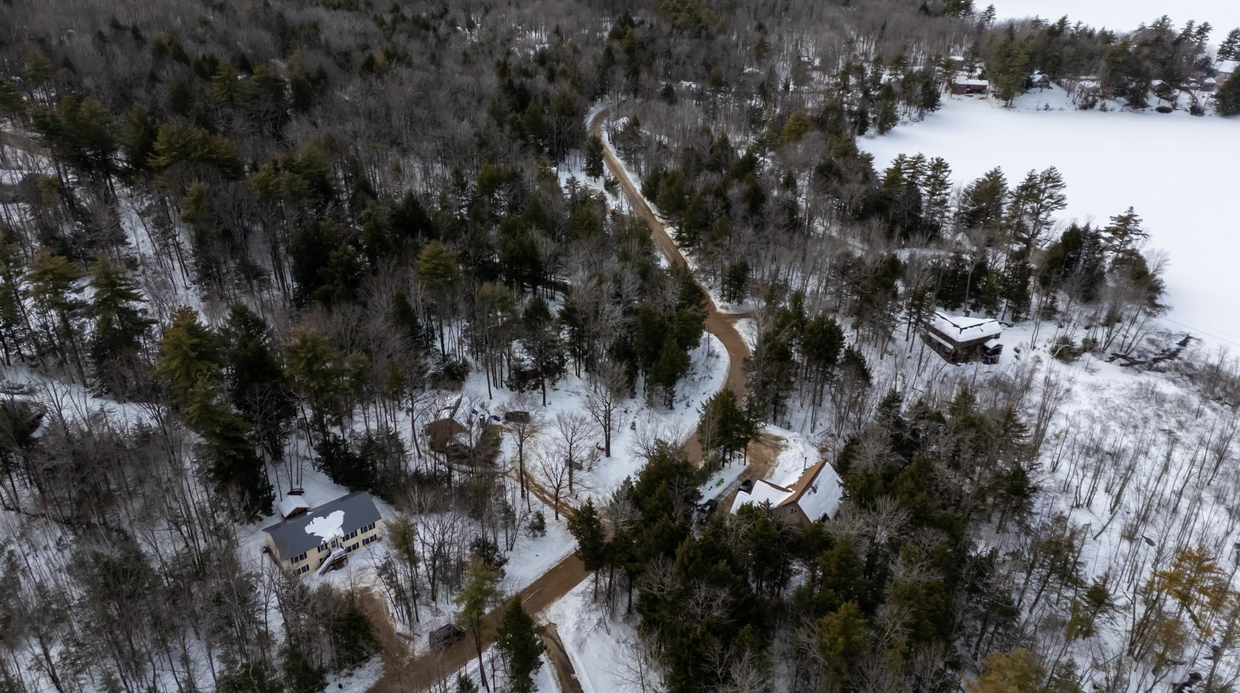 153 Brenner Dr, Albany NH  03818-6910 exterior