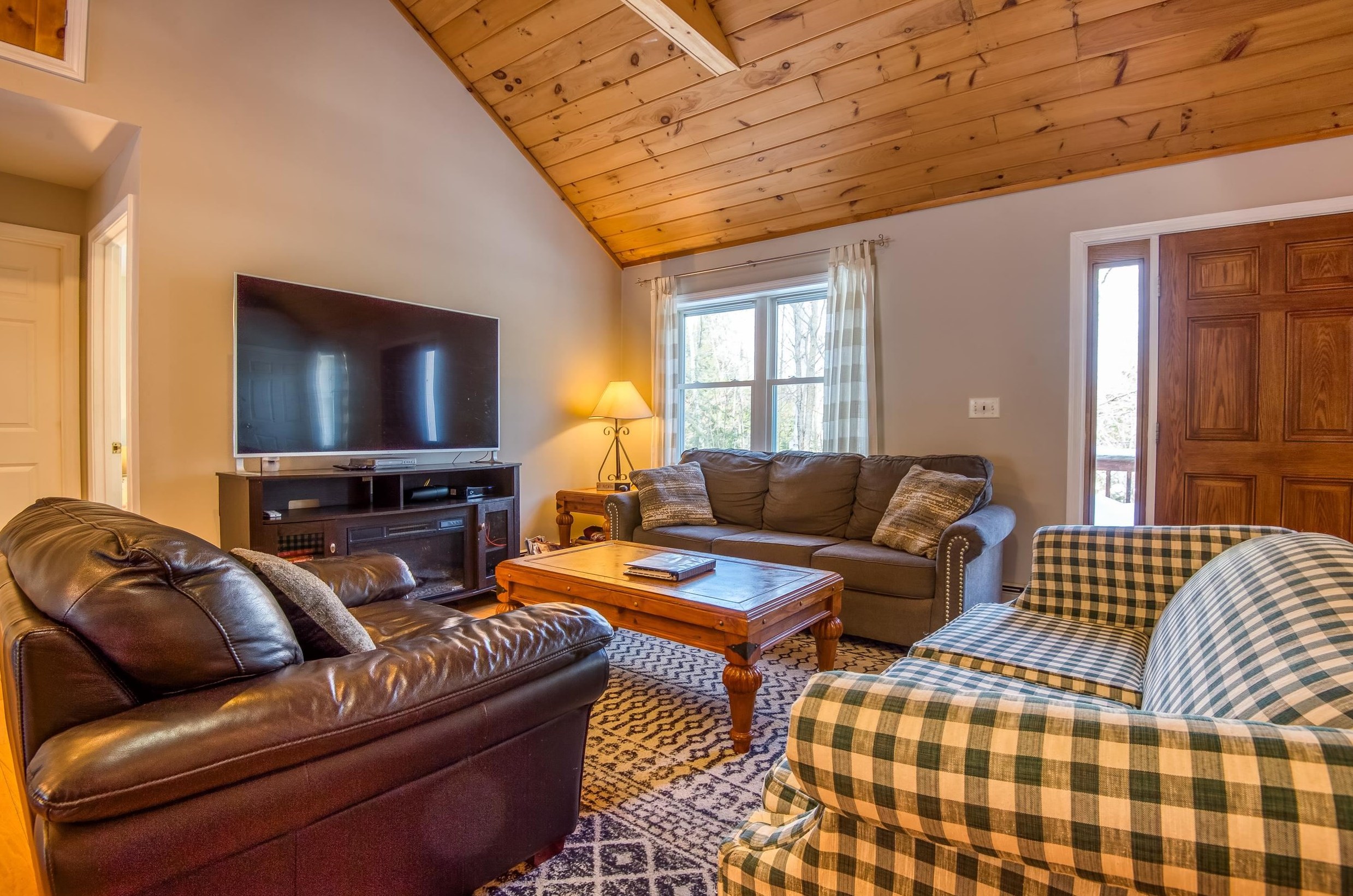 153 Brenner Dr, Albany NH  03818-6910 exterior