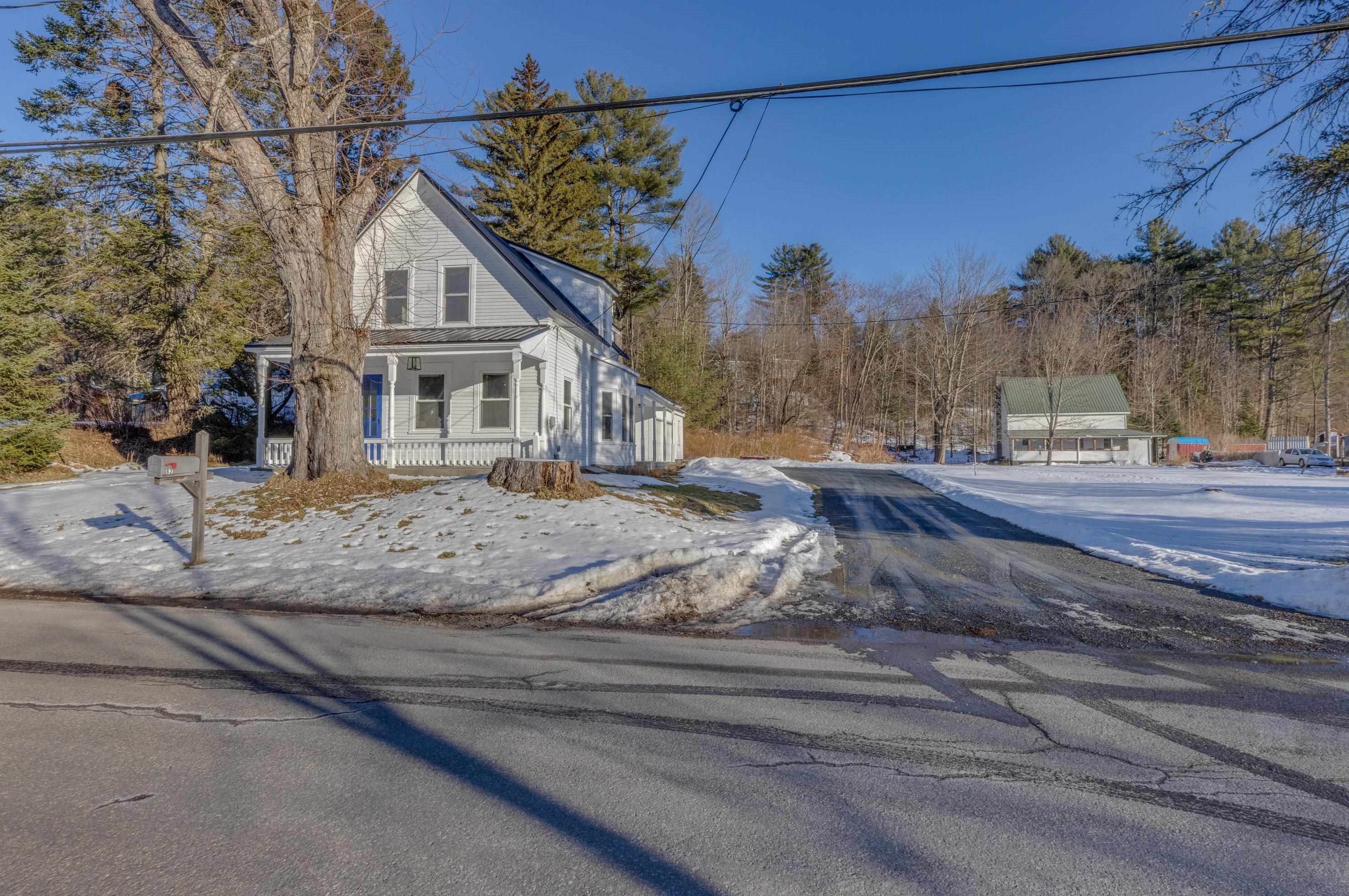 62 Farr Hill Rd, Littleton NH  03561-4409 exterior