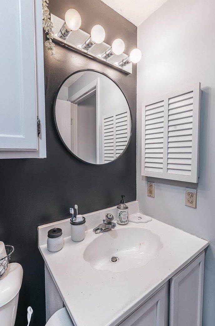 808 Cocheco Ct, Dover NH  03820-4816 exterior