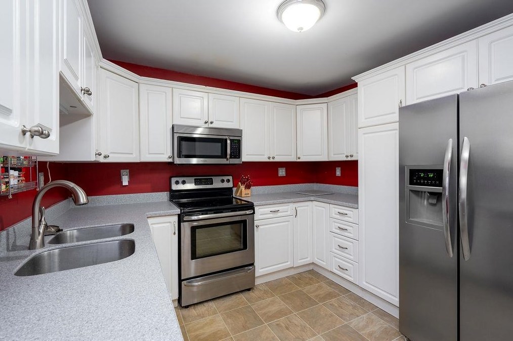 54 Garden St, Manchester NH  03103-6417 exterior