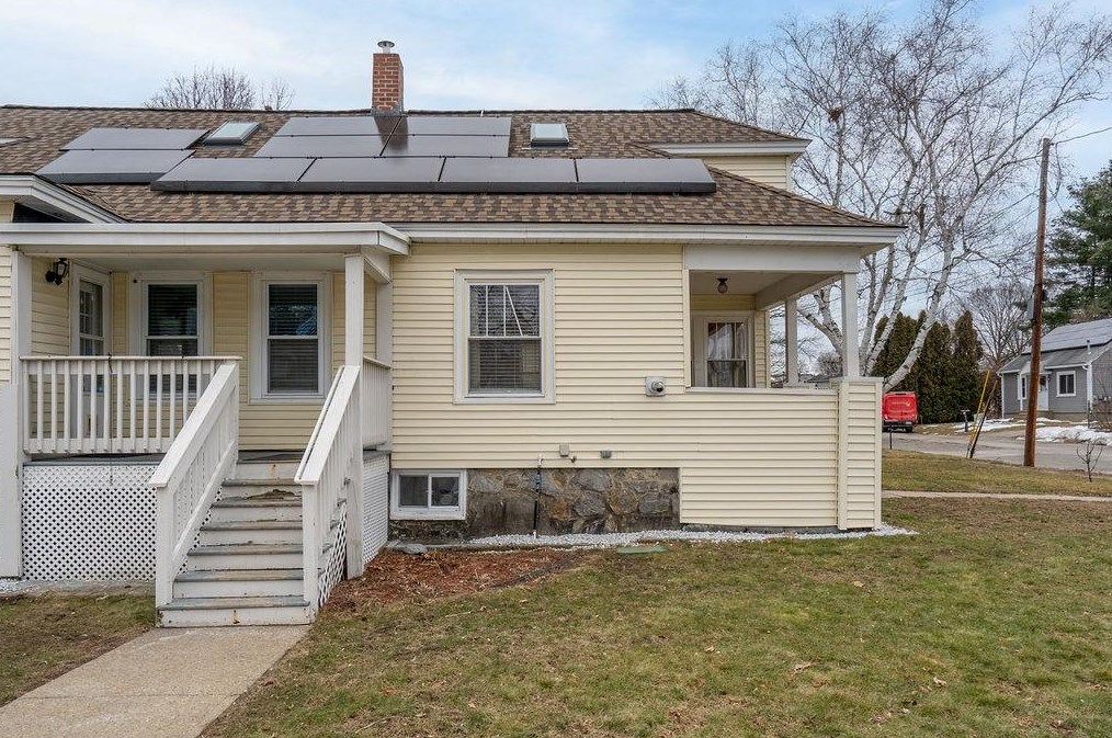 54 Garden St, Manchester NH  03103-6417 exterior