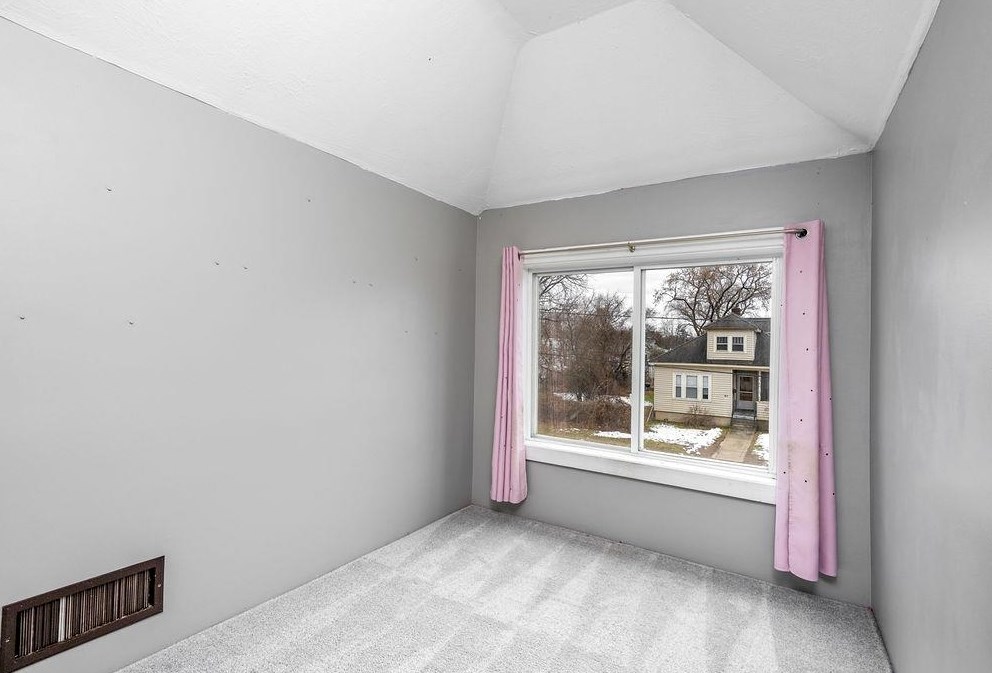 54 Garden St, Manchester NH  03103-6417 exterior