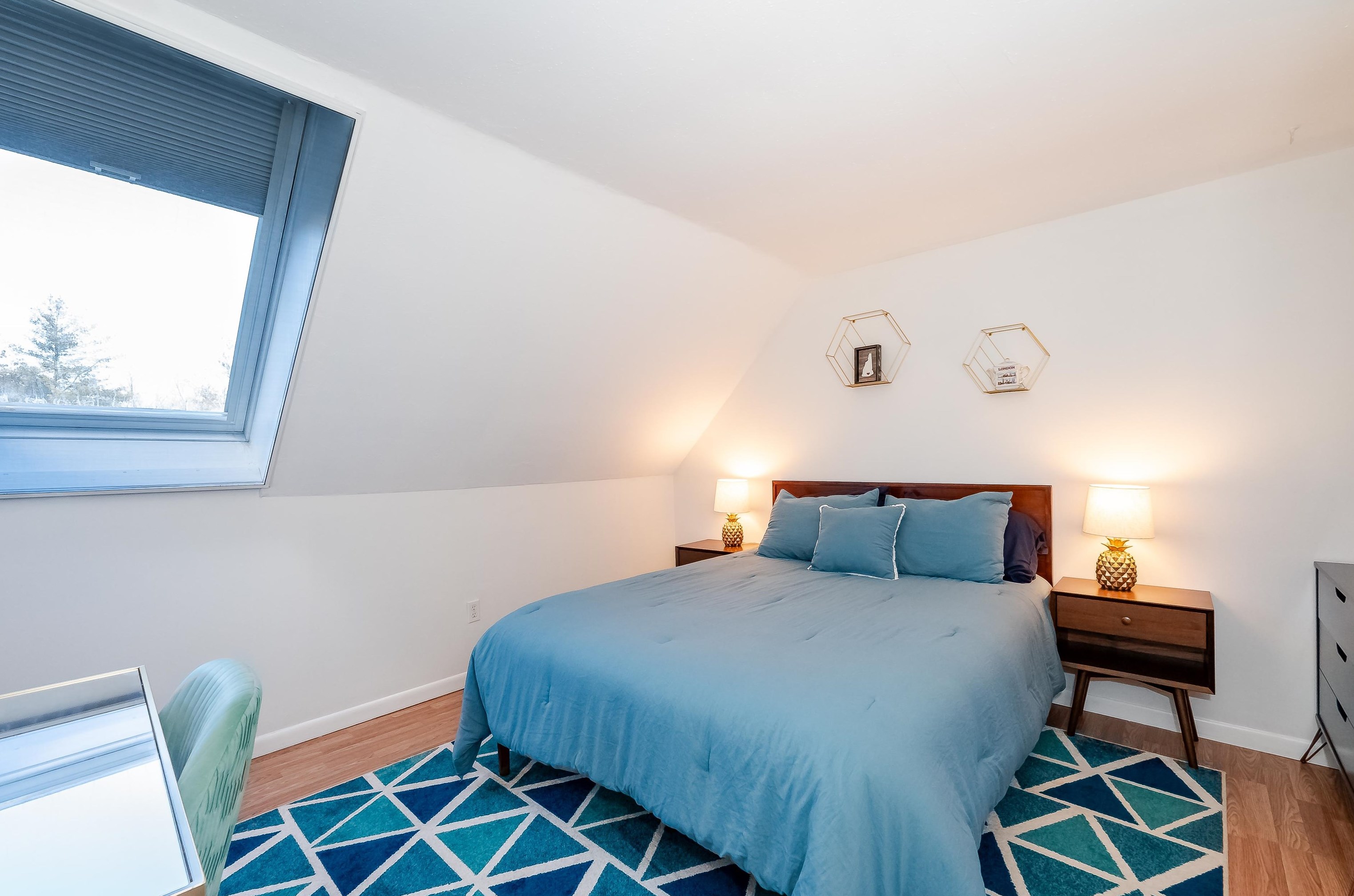 7 Kingston Ct, Merrimack NH  03054-3428 exterior