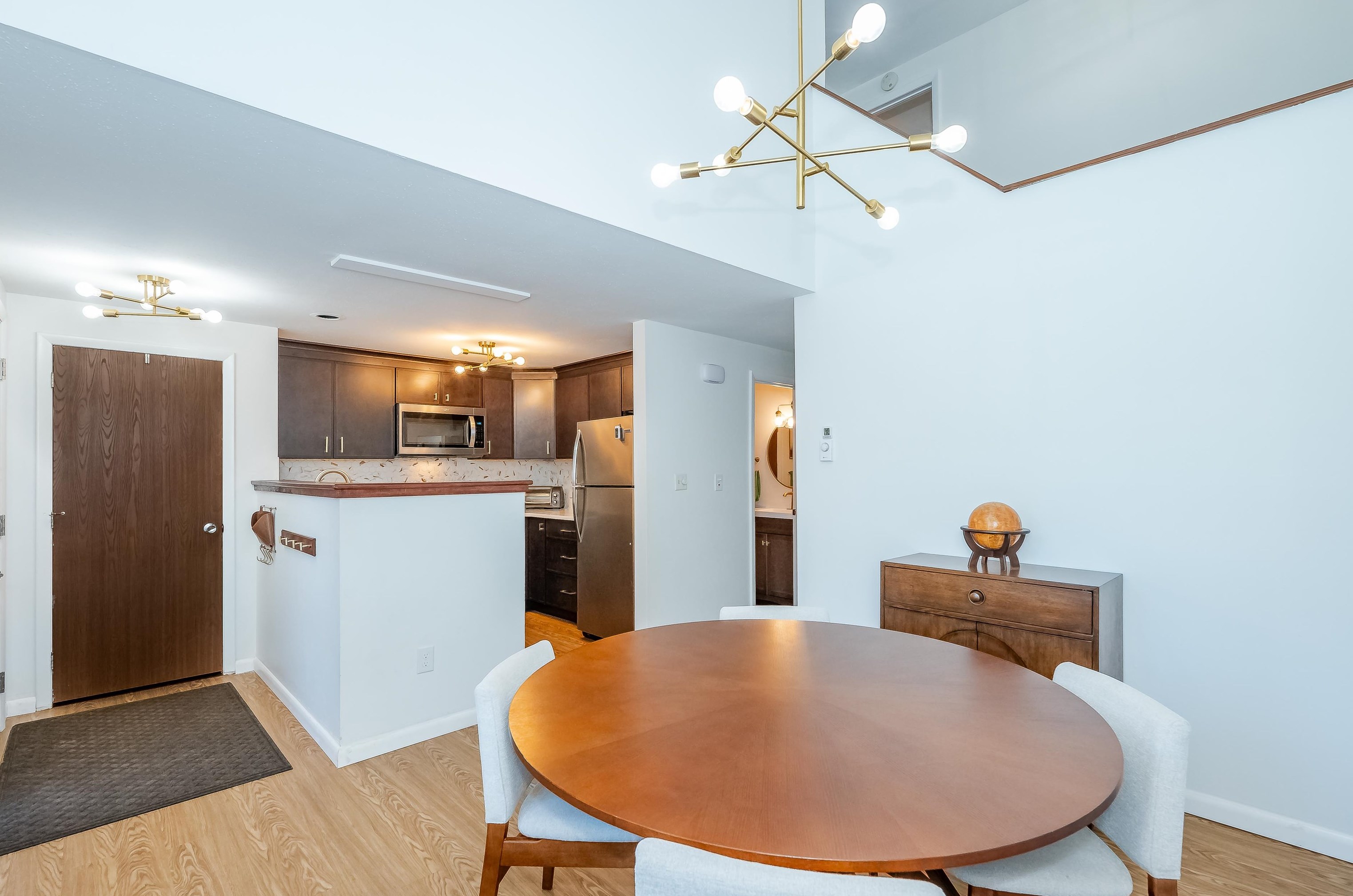 7 Kingston Ct, Merrimack NH  03054-3428 exterior