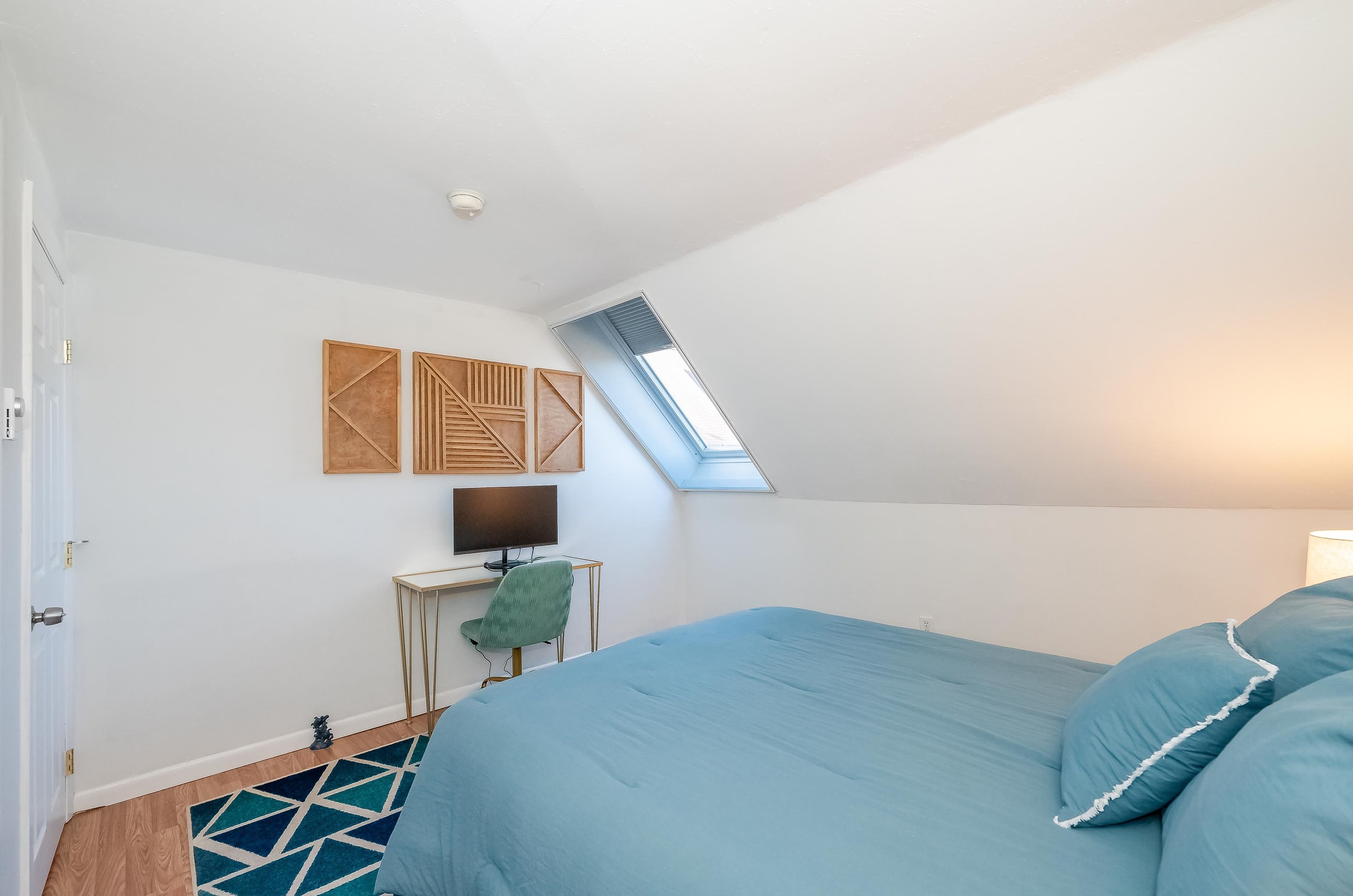 7 Kingston Ct, Merrimack NH  03054-3428 exterior