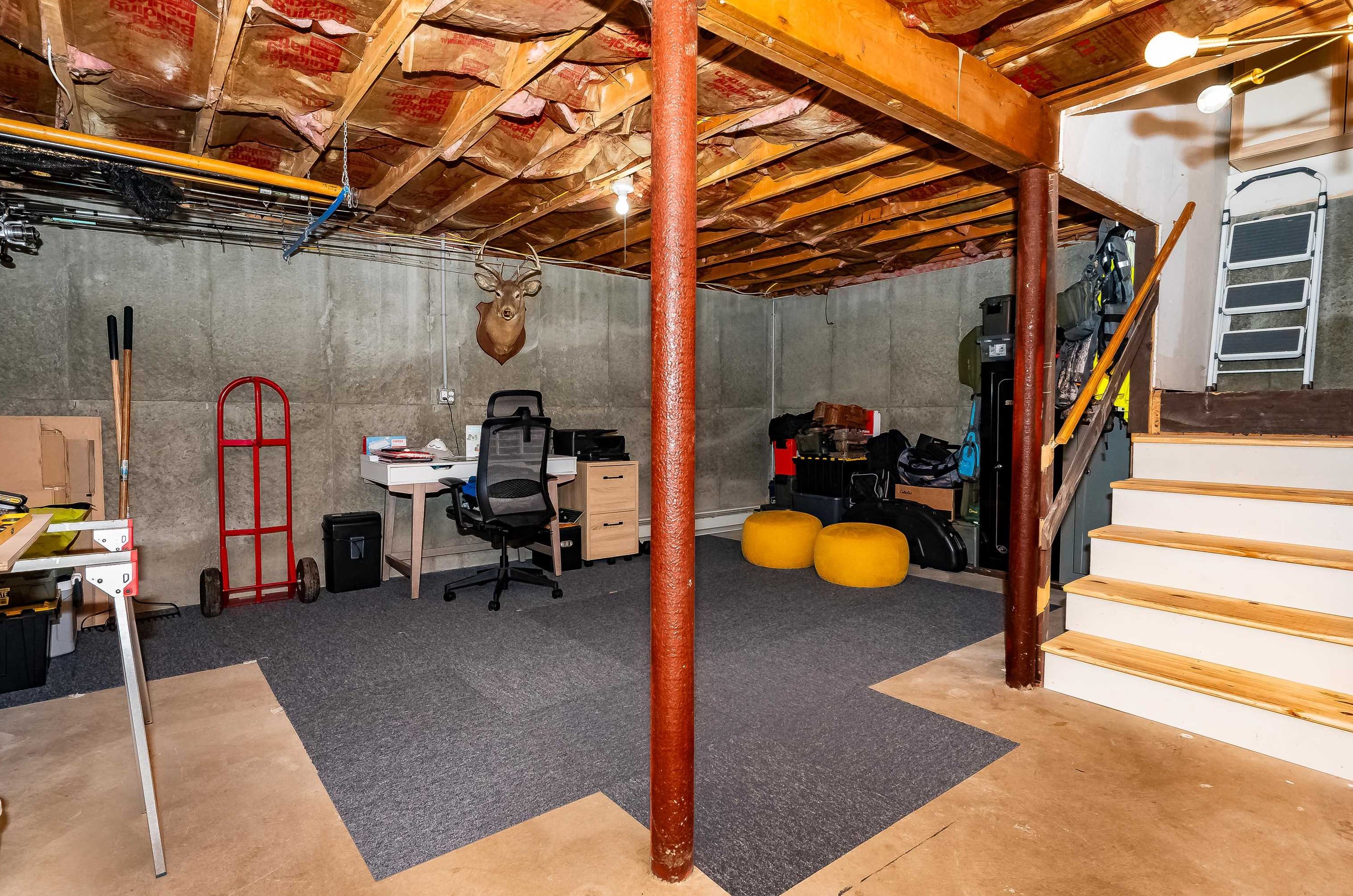 7 Kingston Ct, Merrimack NH  03054-3428 exterior