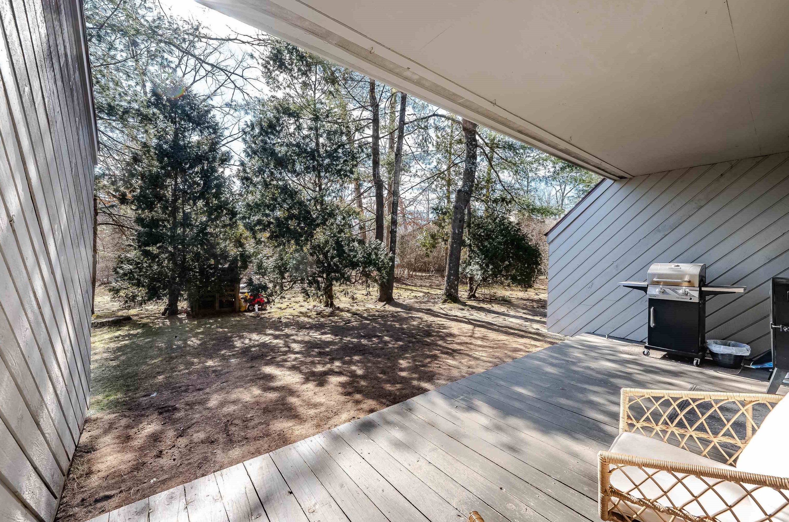 7 Kingston Ct, Merrimack NH  03054-3428 exterior