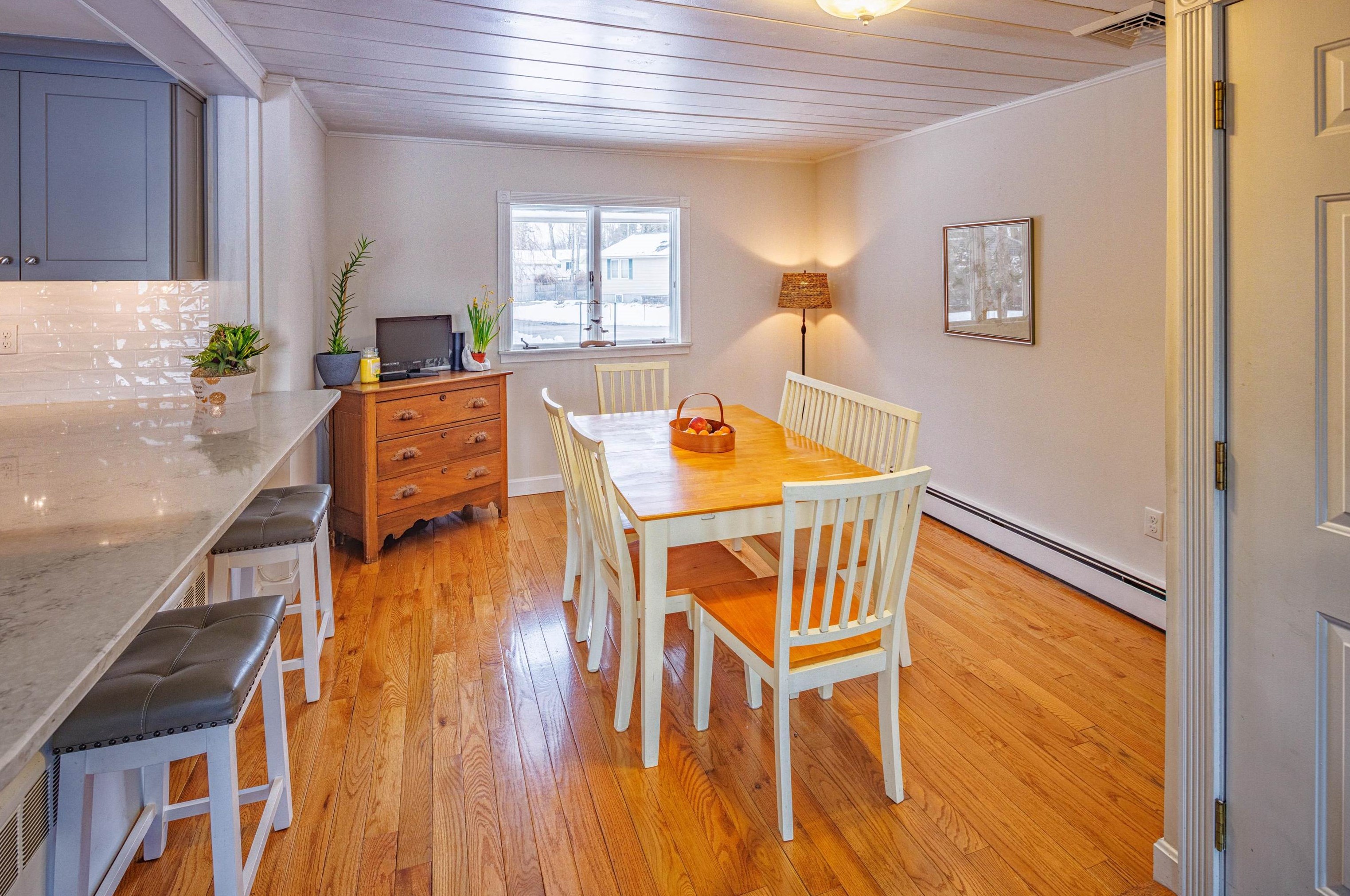 15 Cote Dr, Dover NH  03820-4644 exterior