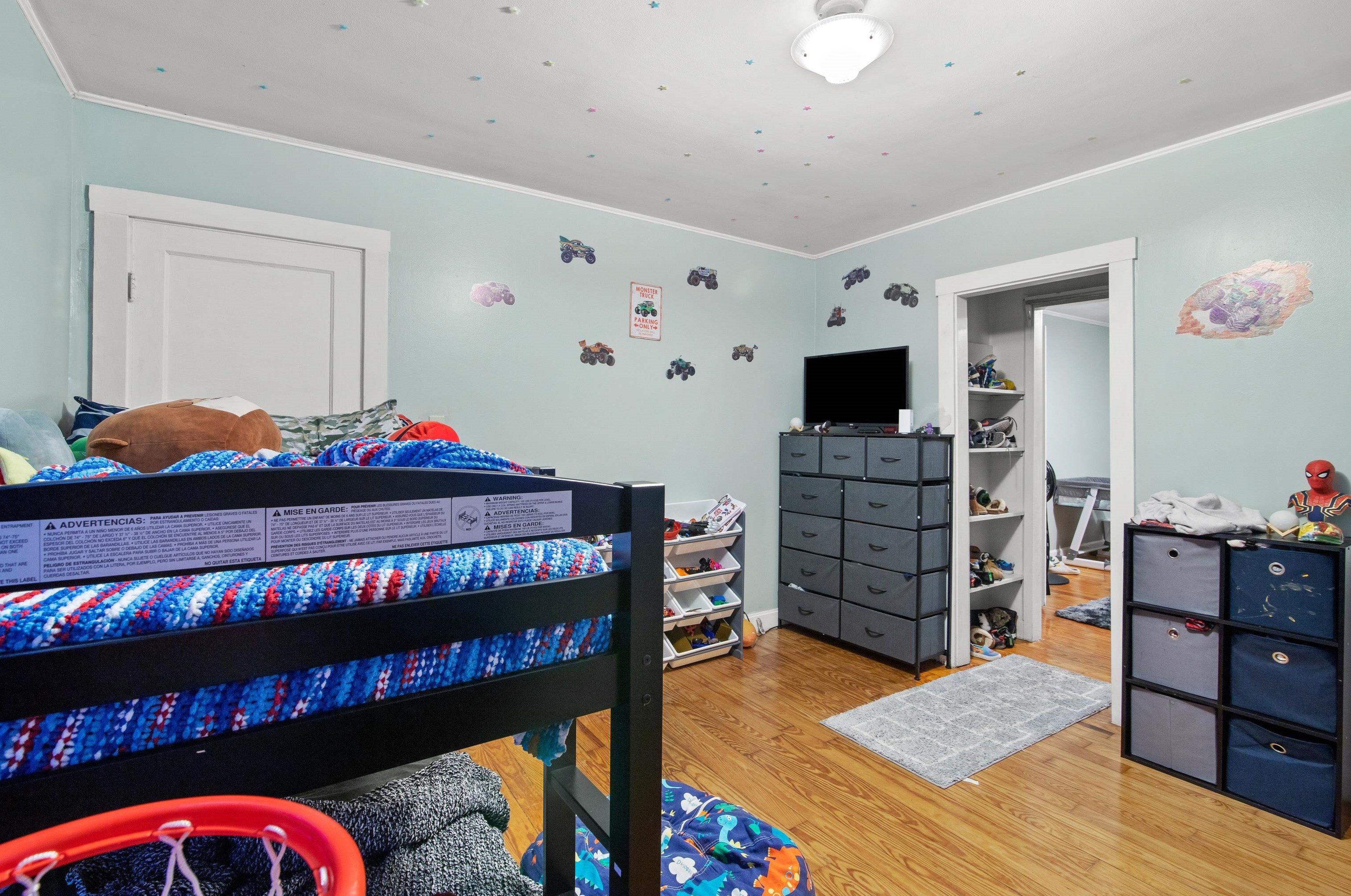 1364 Candia Rd, Manchester NH 03109-5703 exterior