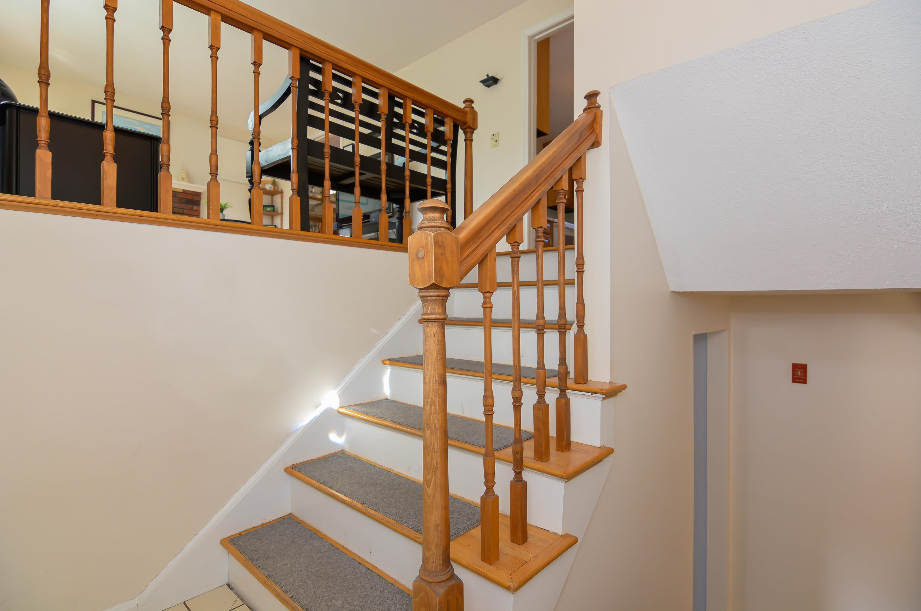 24 Woodbury St, Salem NH  03079-3211 exterior