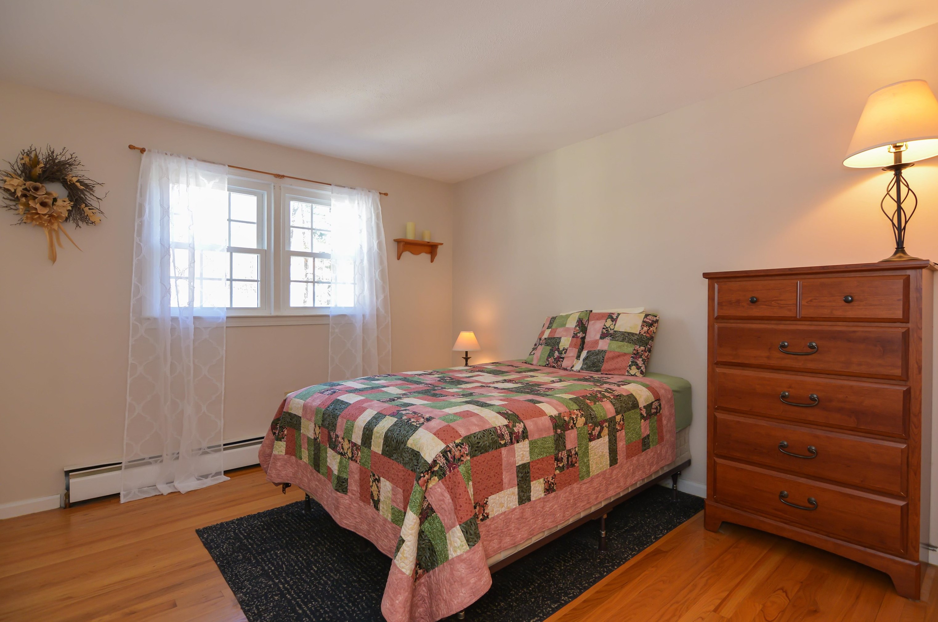 24 Woodbury St, Salem NH  03079-3211 exterior