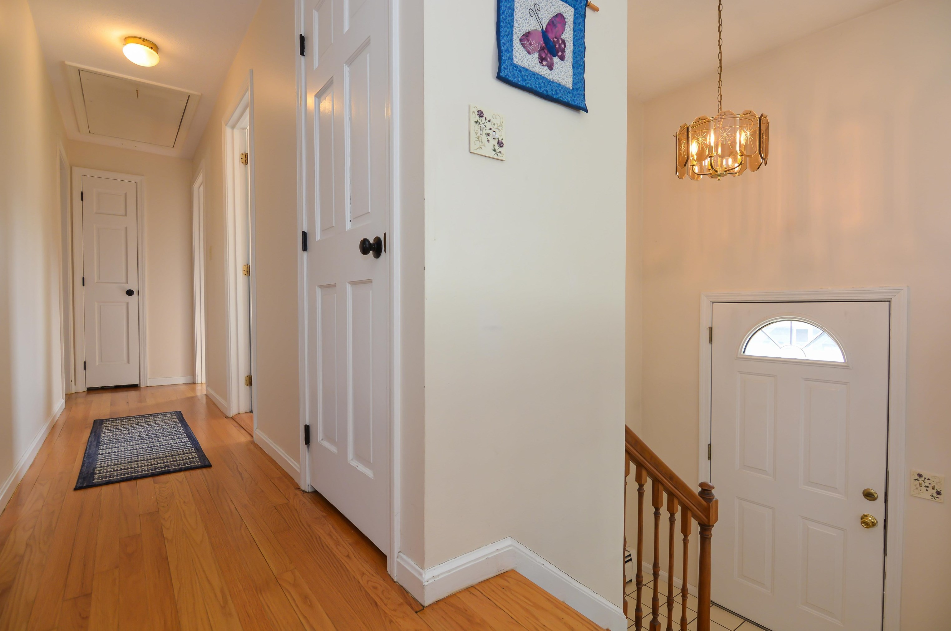 24 Woodbury St, Salem NH  03079-3211 exterior