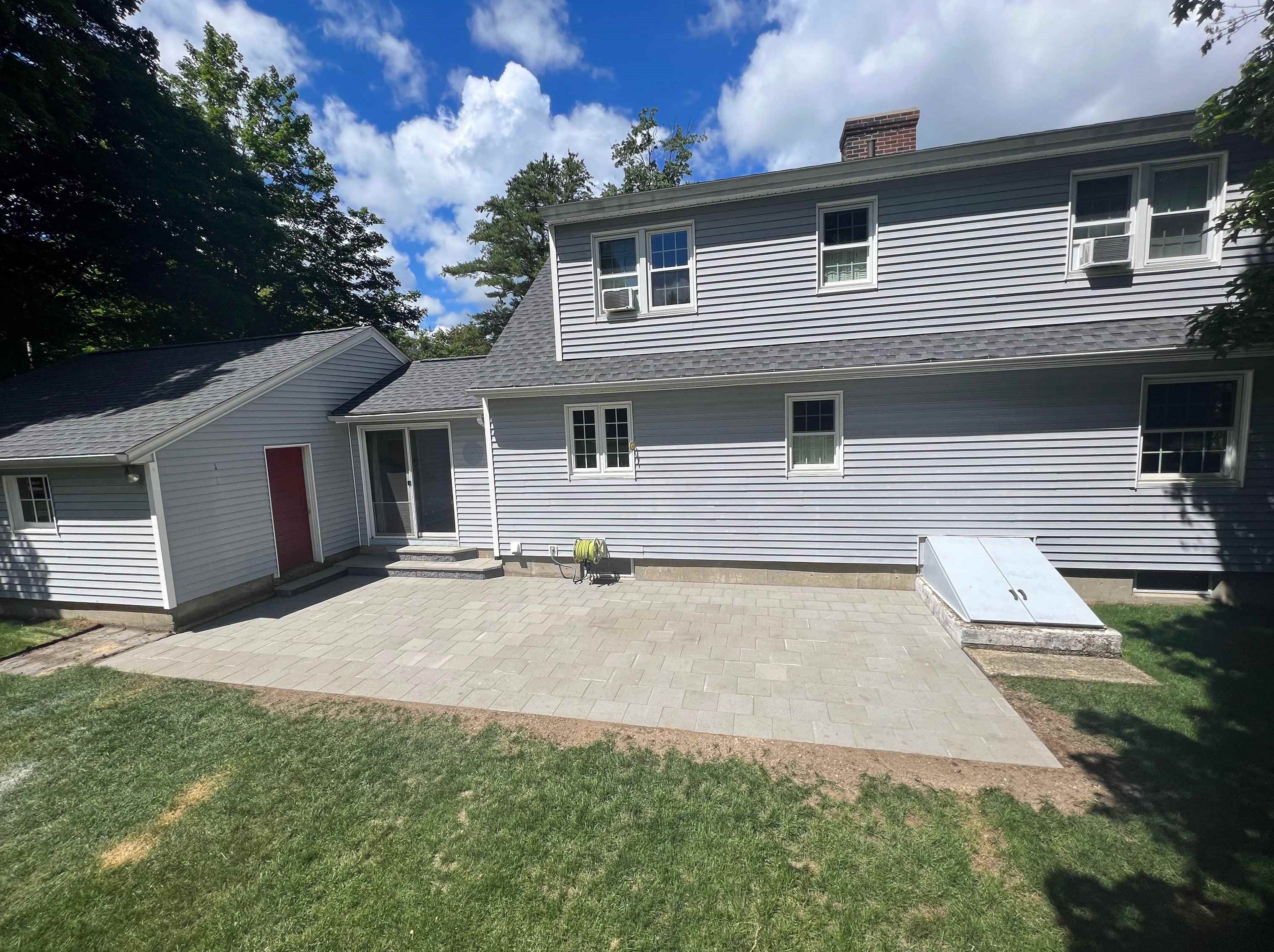 94 Mountain Rd, Concord NH  03301-6902 exterior