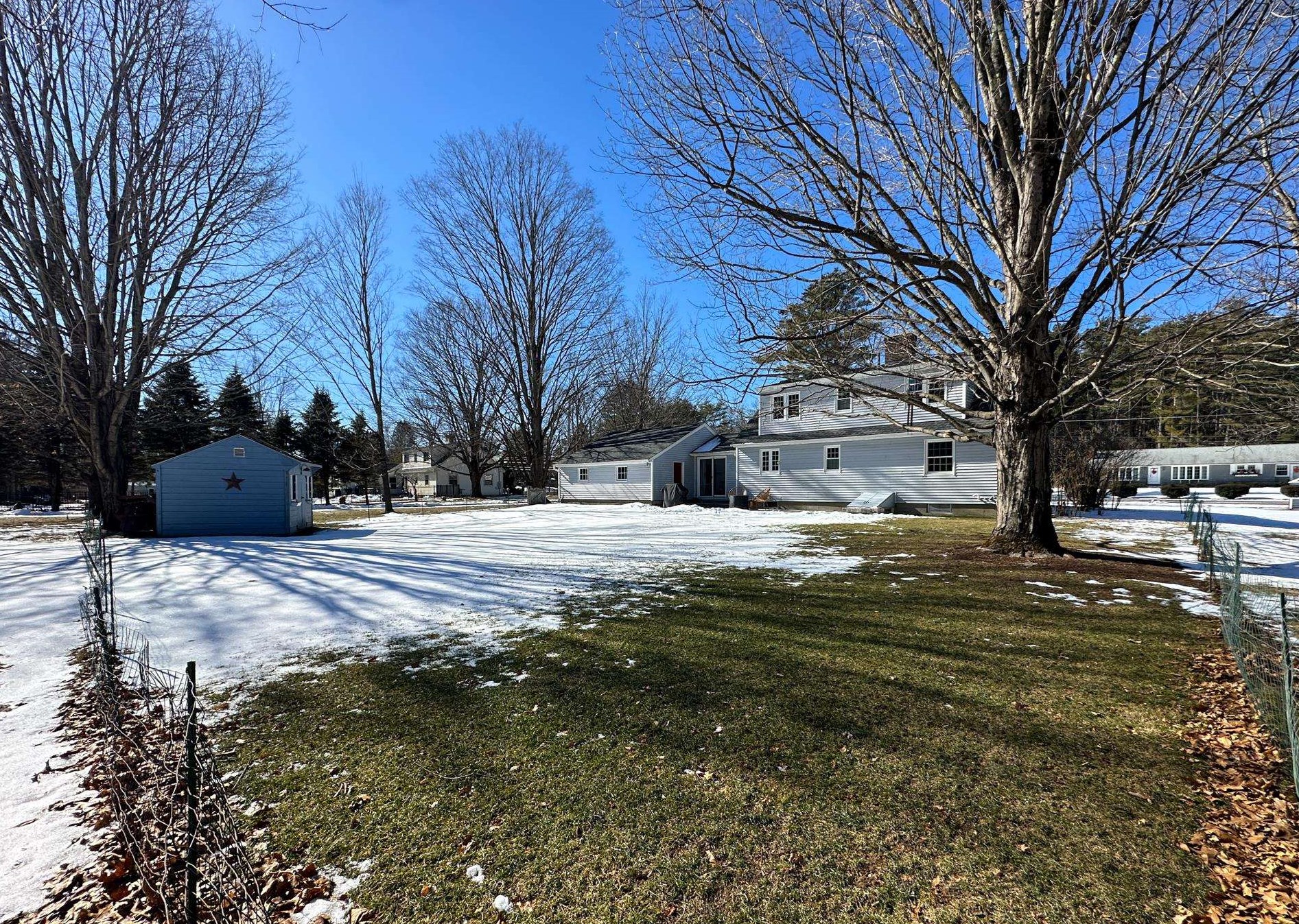 94 Mountain Rd, Concord NH  03301-6902 exterior