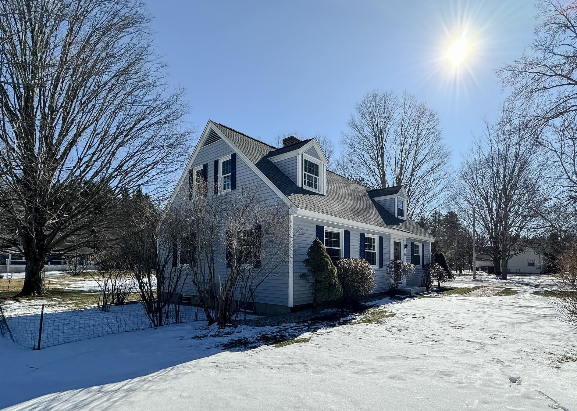 94 Mountain Rd, Concord NH  03301-6902 exterior