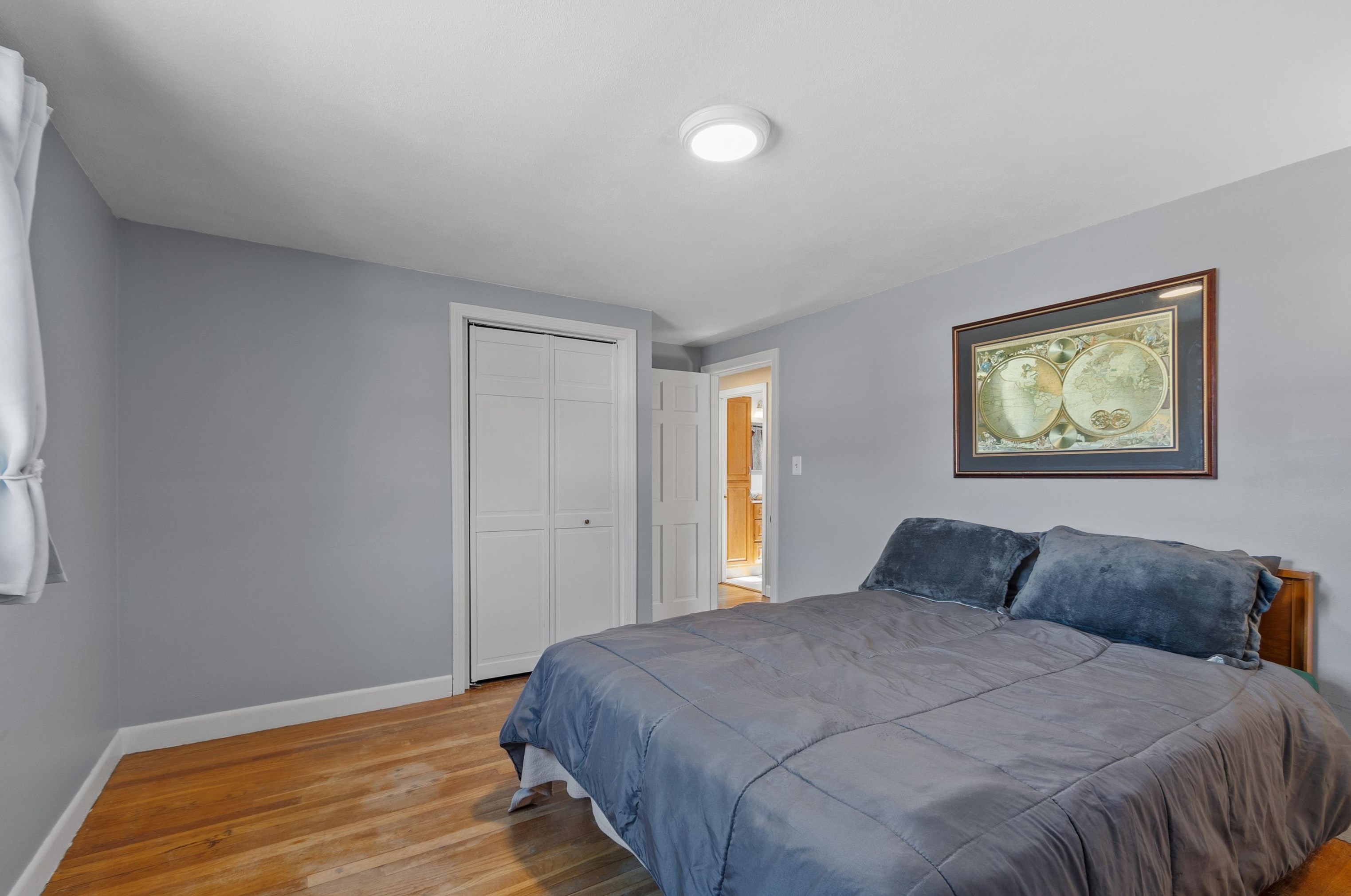 9 Olive Ave, Salem NH  03079-2329 exterior