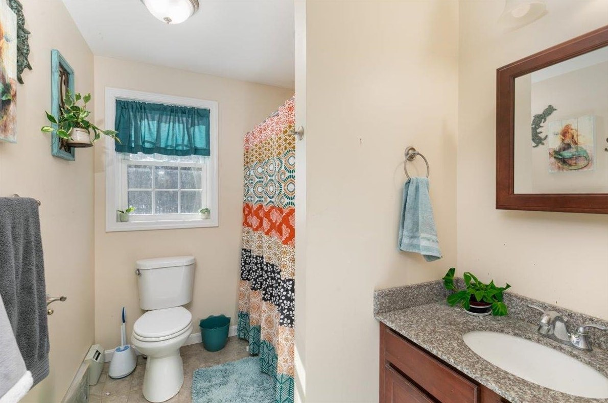 79 Colby Rd, Danville NH  03819-5115 exterior