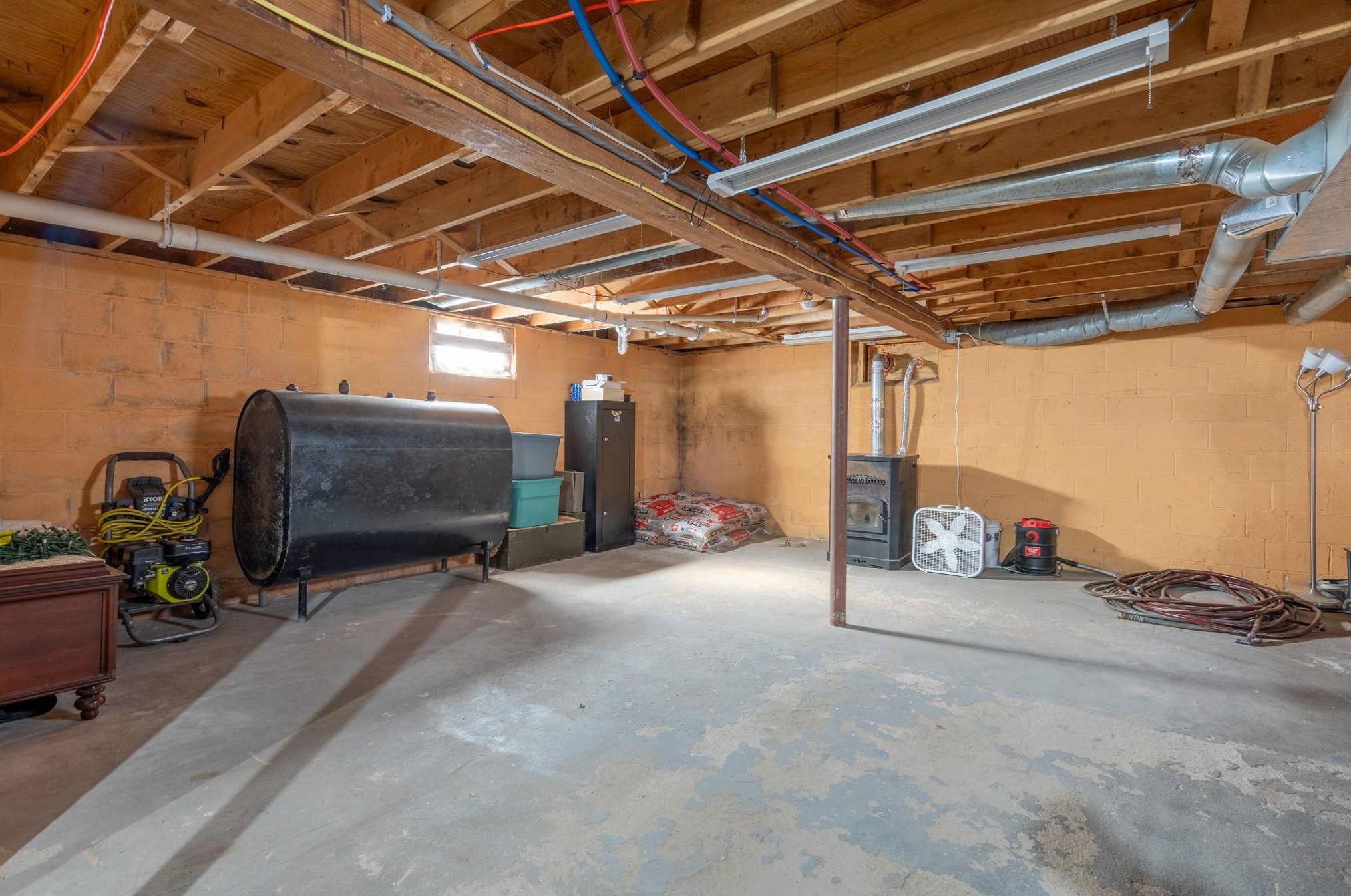 280 Main St, Danville NH  03819-3239 exterior