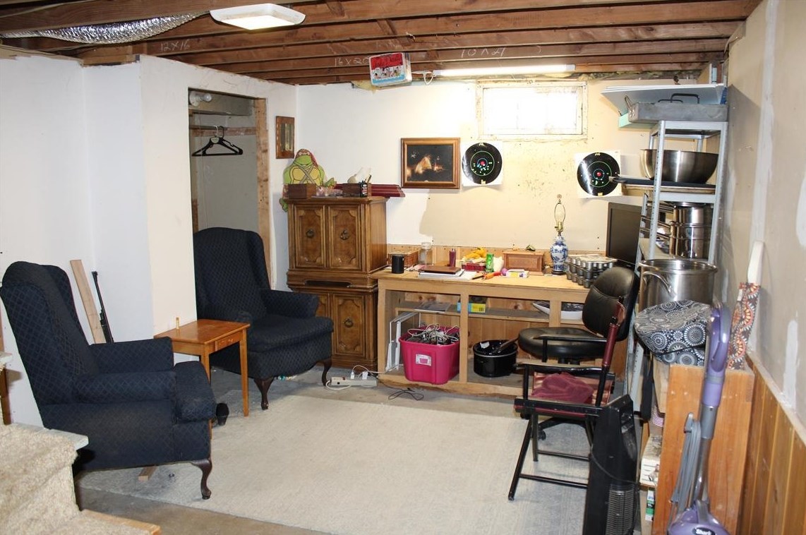 1 Harmony Ln, Unity NH  03743-5717 exterior