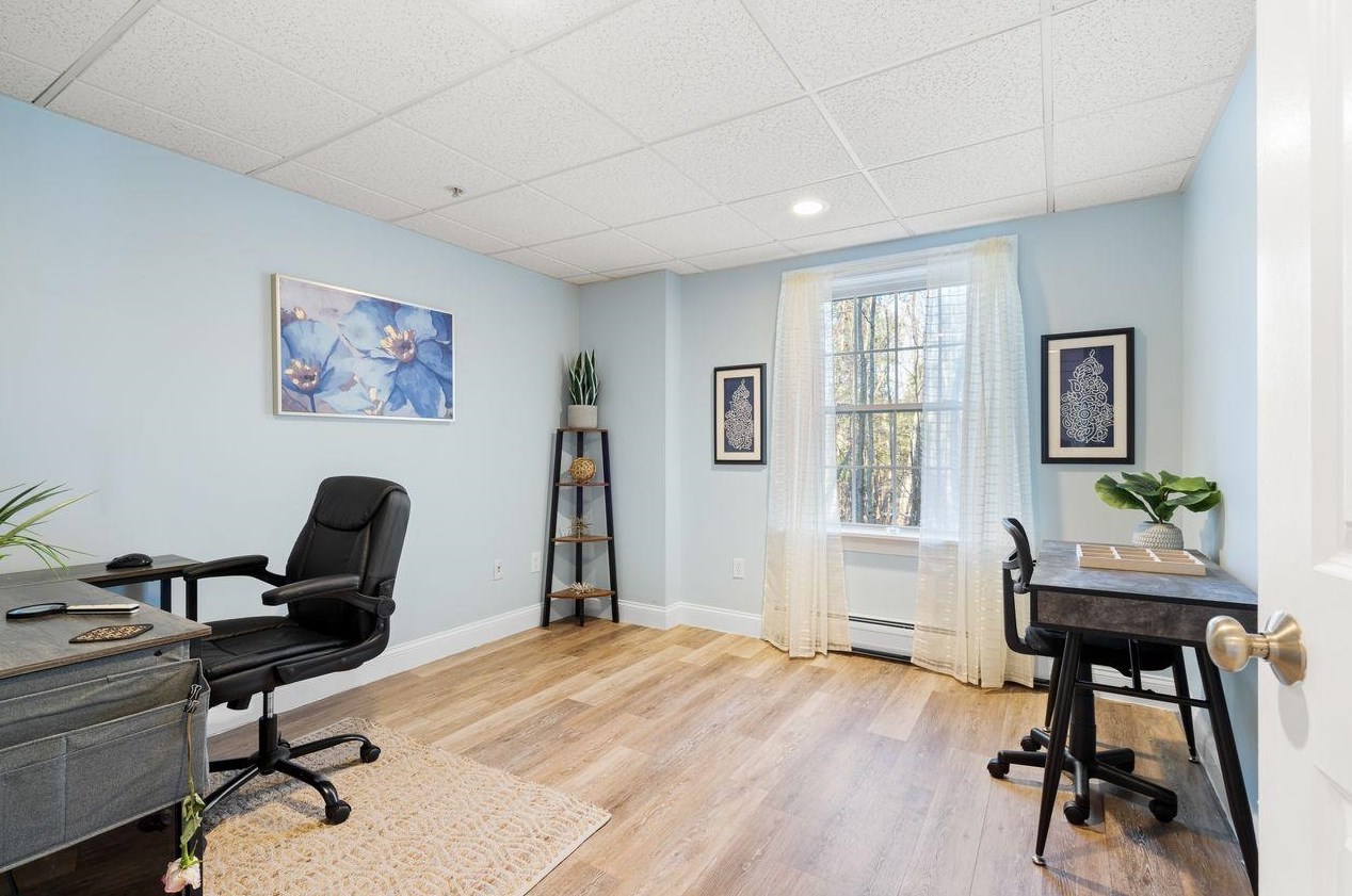 1 Keneval Ave, Concord NH  03303-3805 exterior