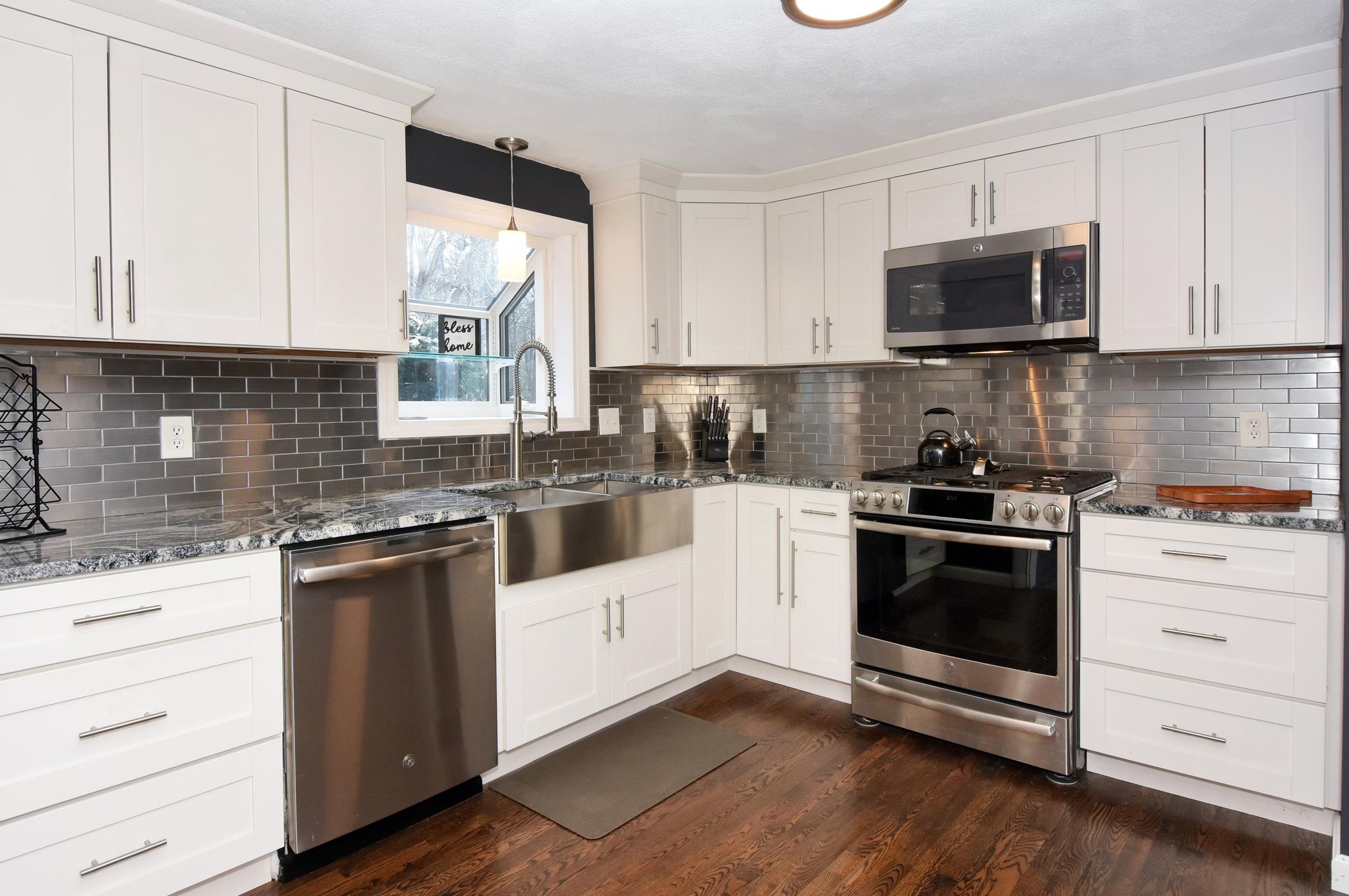 3 Linda St, Windham NH  03087-1757 exterior