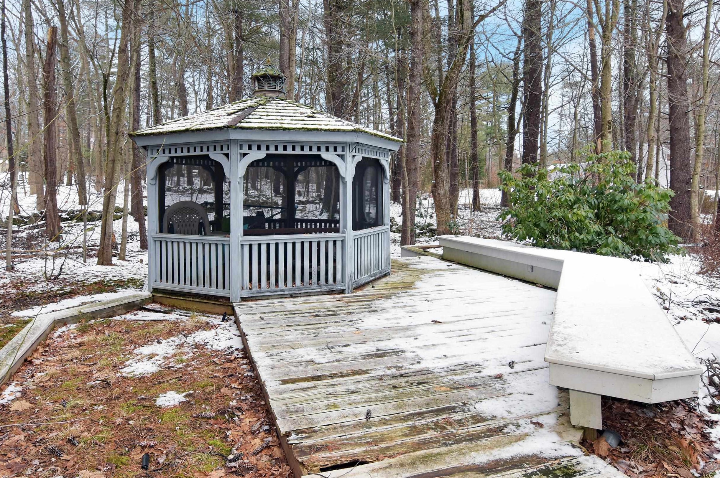 3 Linda St, Windham NH  03087-1757 exterior