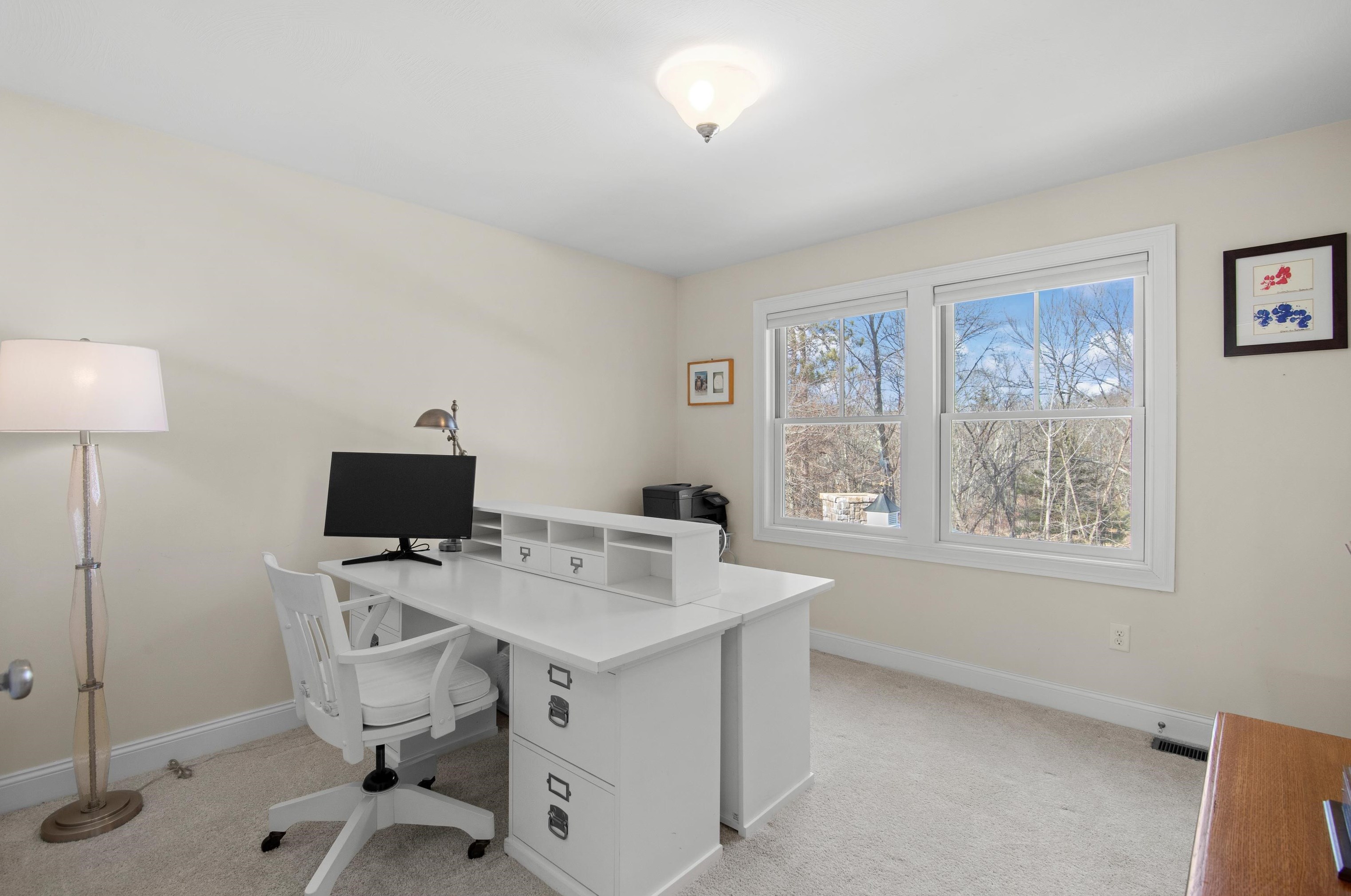 67 Post Rd, Manchester NH  03106-1725 exterior