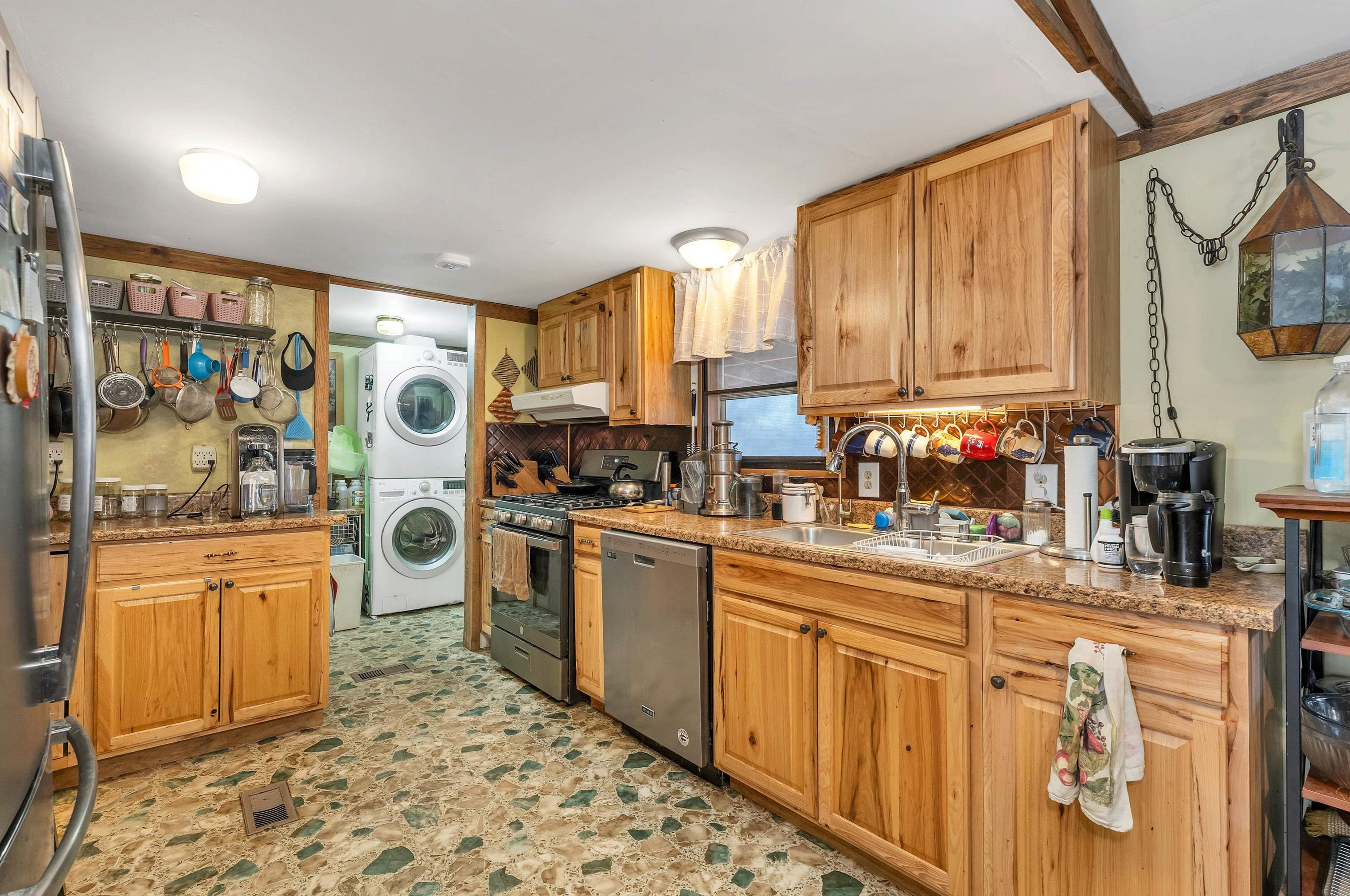 8 Cottage Dr, Bridgewater NH  03264-4302 exterior