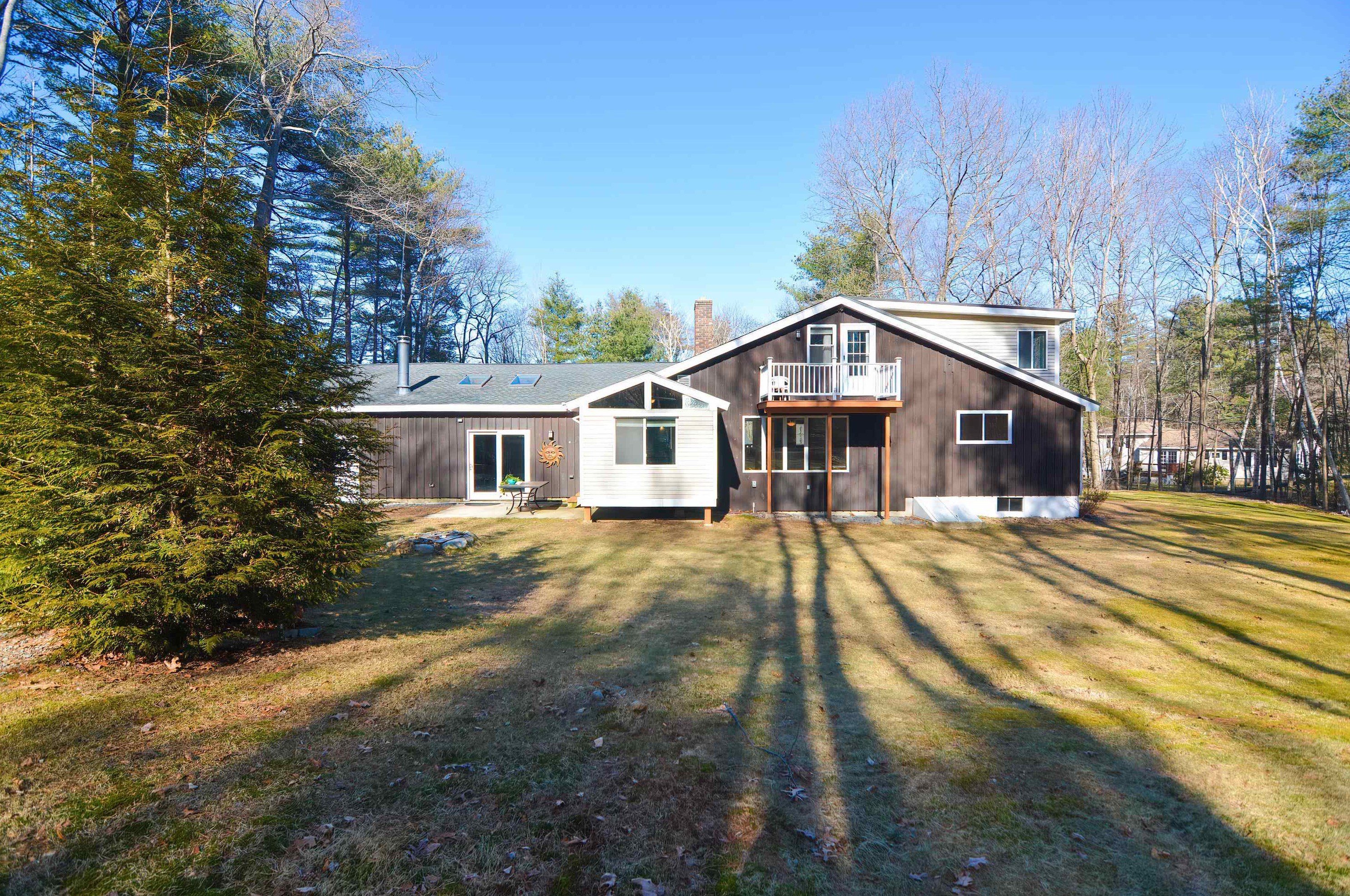 110 Newton Rd, Plaistow NH  03865-2411 exterior