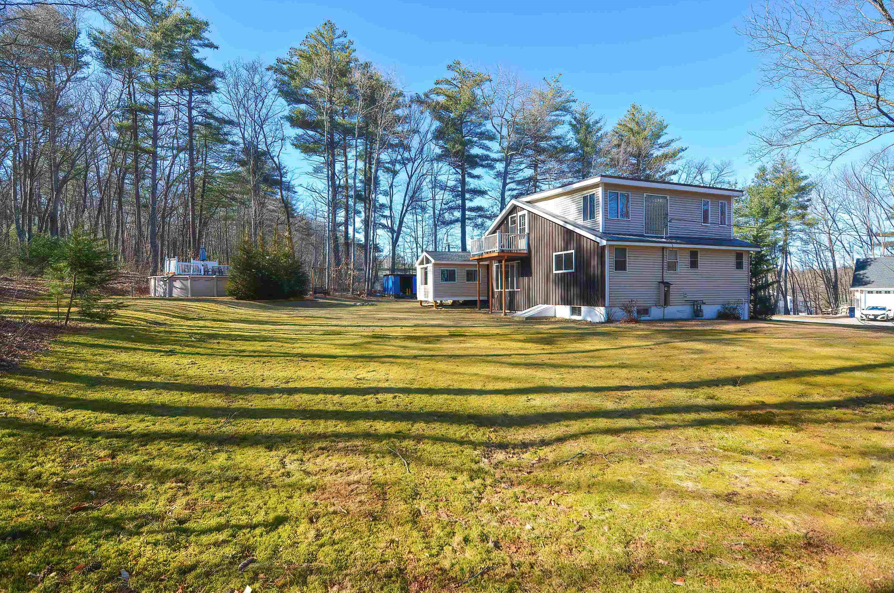 110 Newton Rd, Plaistow NH  03865-2411 exterior
