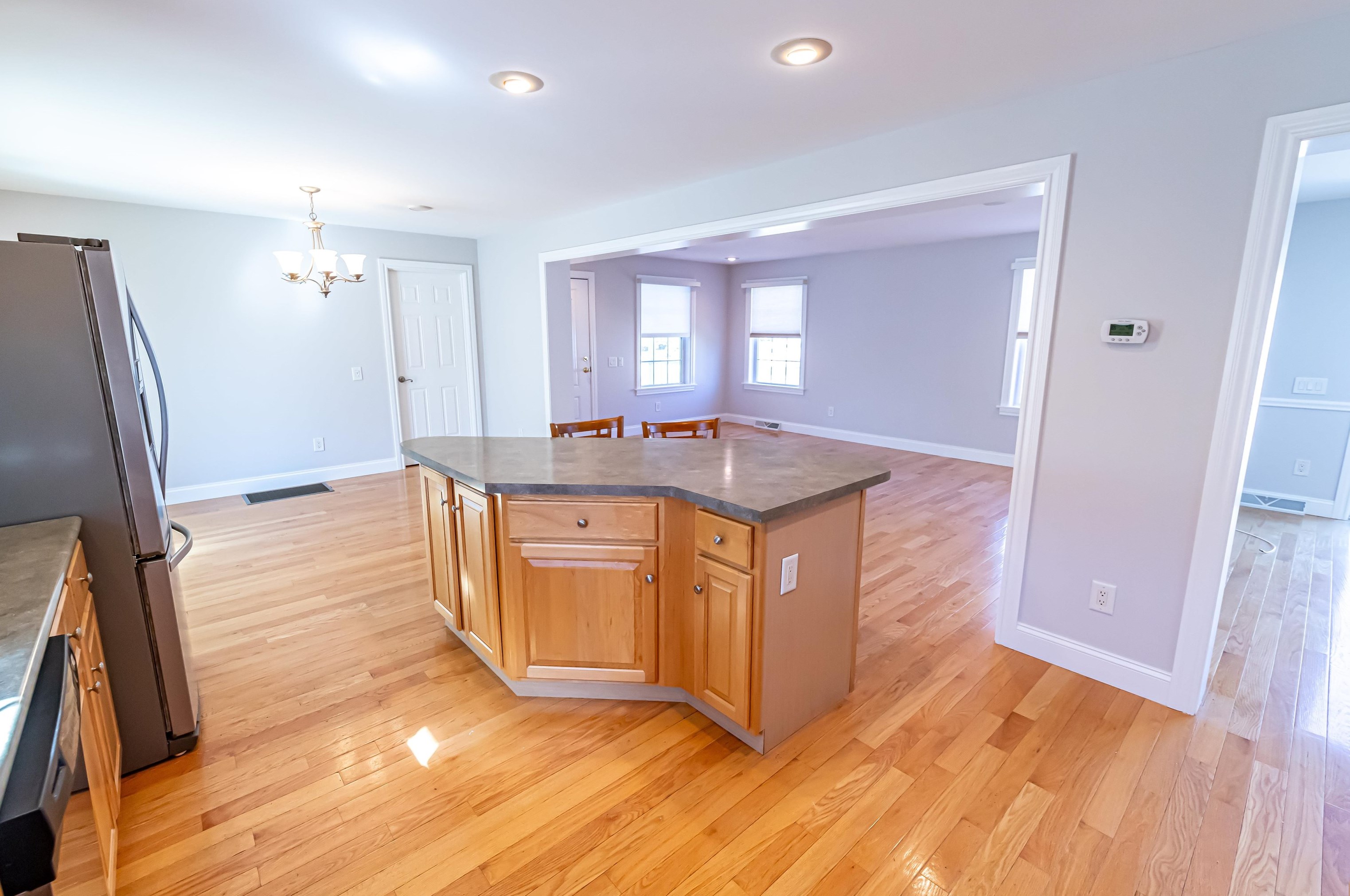 4 Cielo Dr, Dover NH 03820-5608 exterior