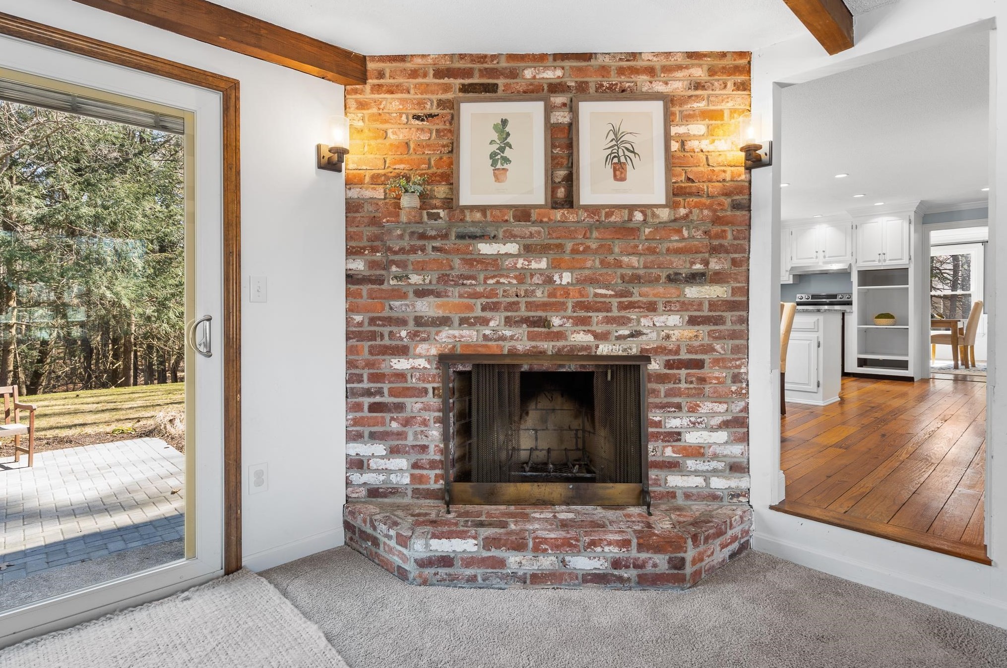 46 Hills Dr, Manchester NH  03110-4920 exterior