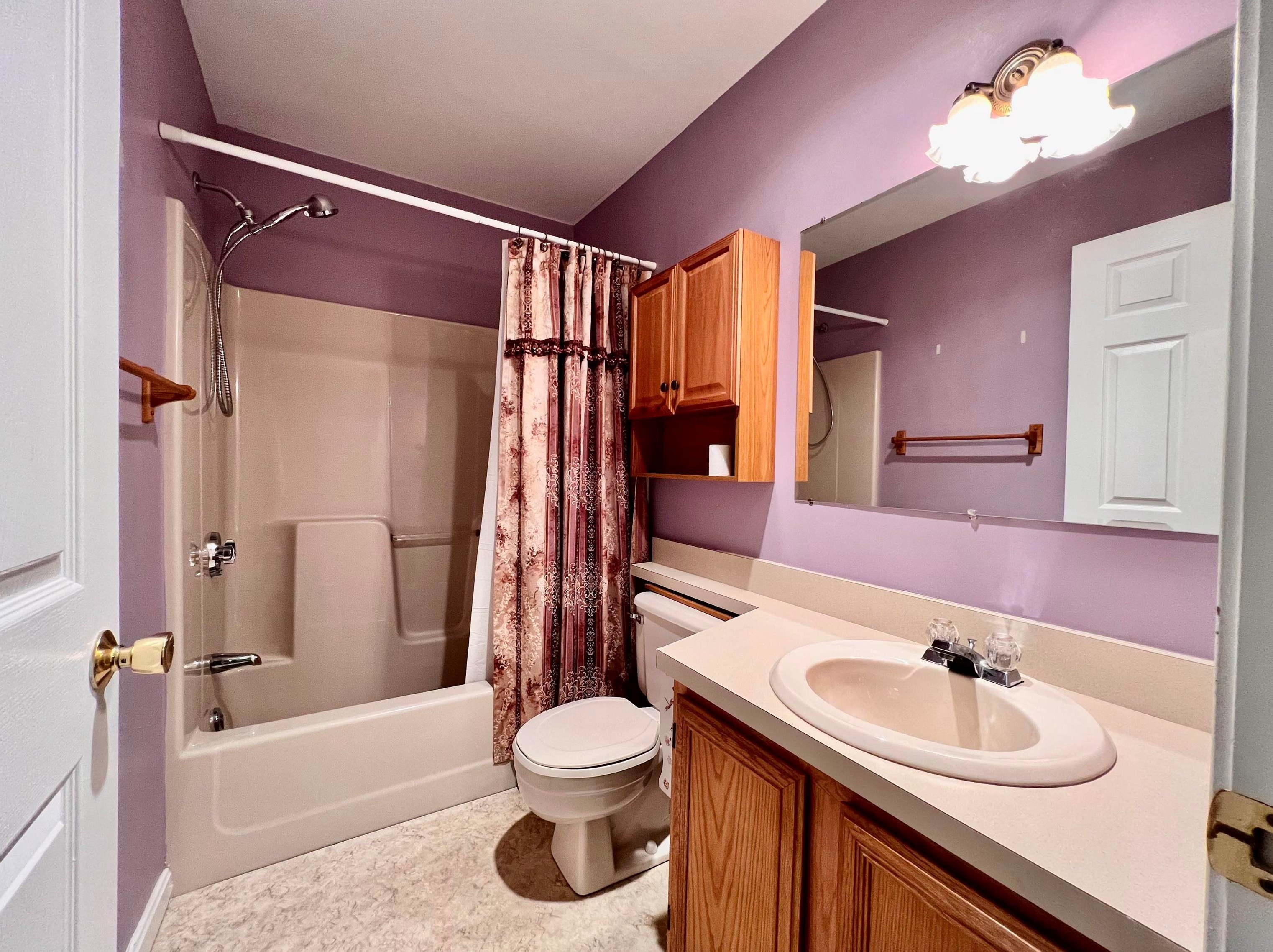 1465 Hooksett Rd, Manchester NH 03106-1860 exterior