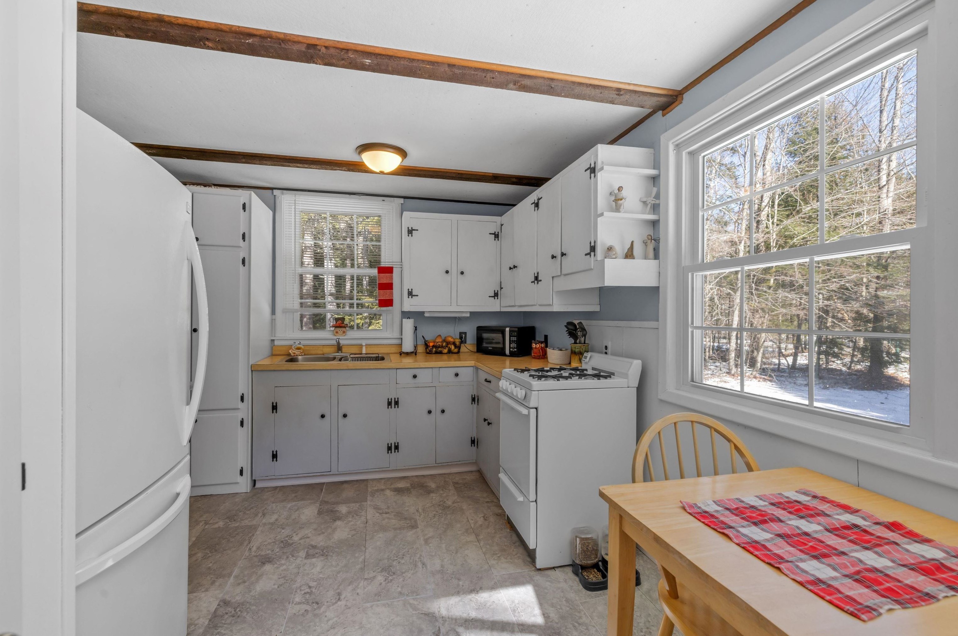11 Orris Rd, Ellsworth NH  03285-6840 exterior