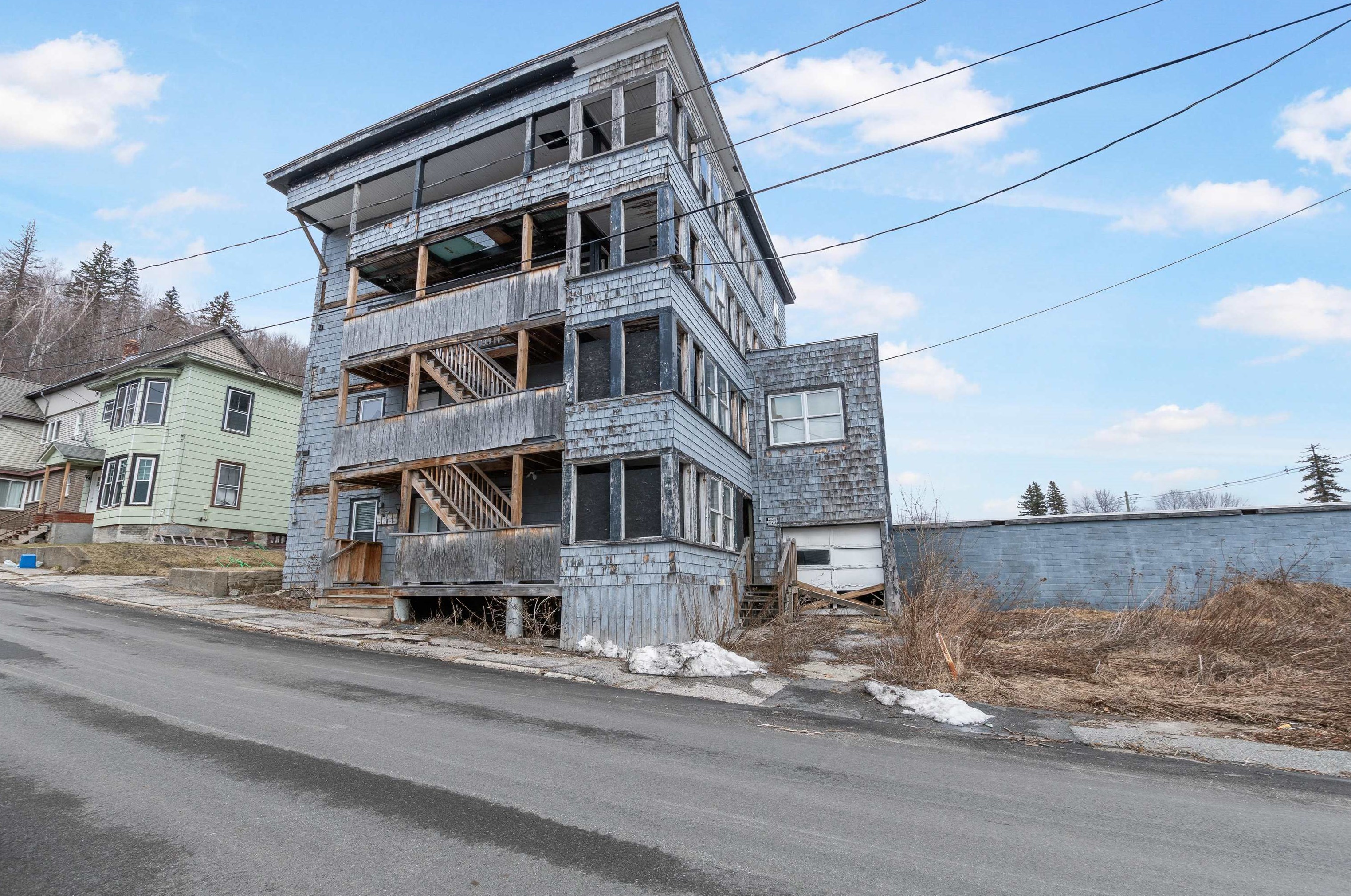 18 Peavey Ln, Berlin NH  03570-2457 exterior