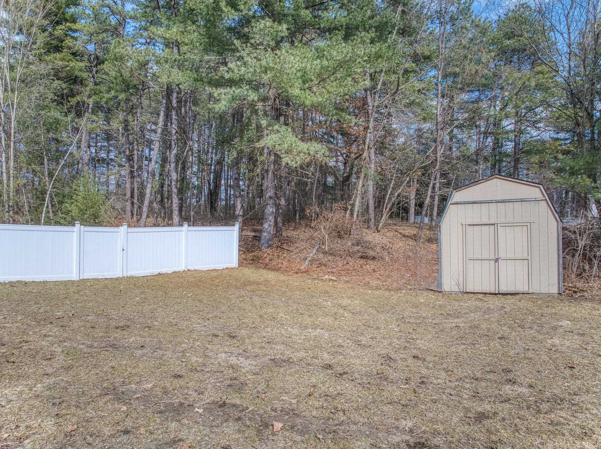 5 Cub Cir, Amherst NH  03031-2268 exterior