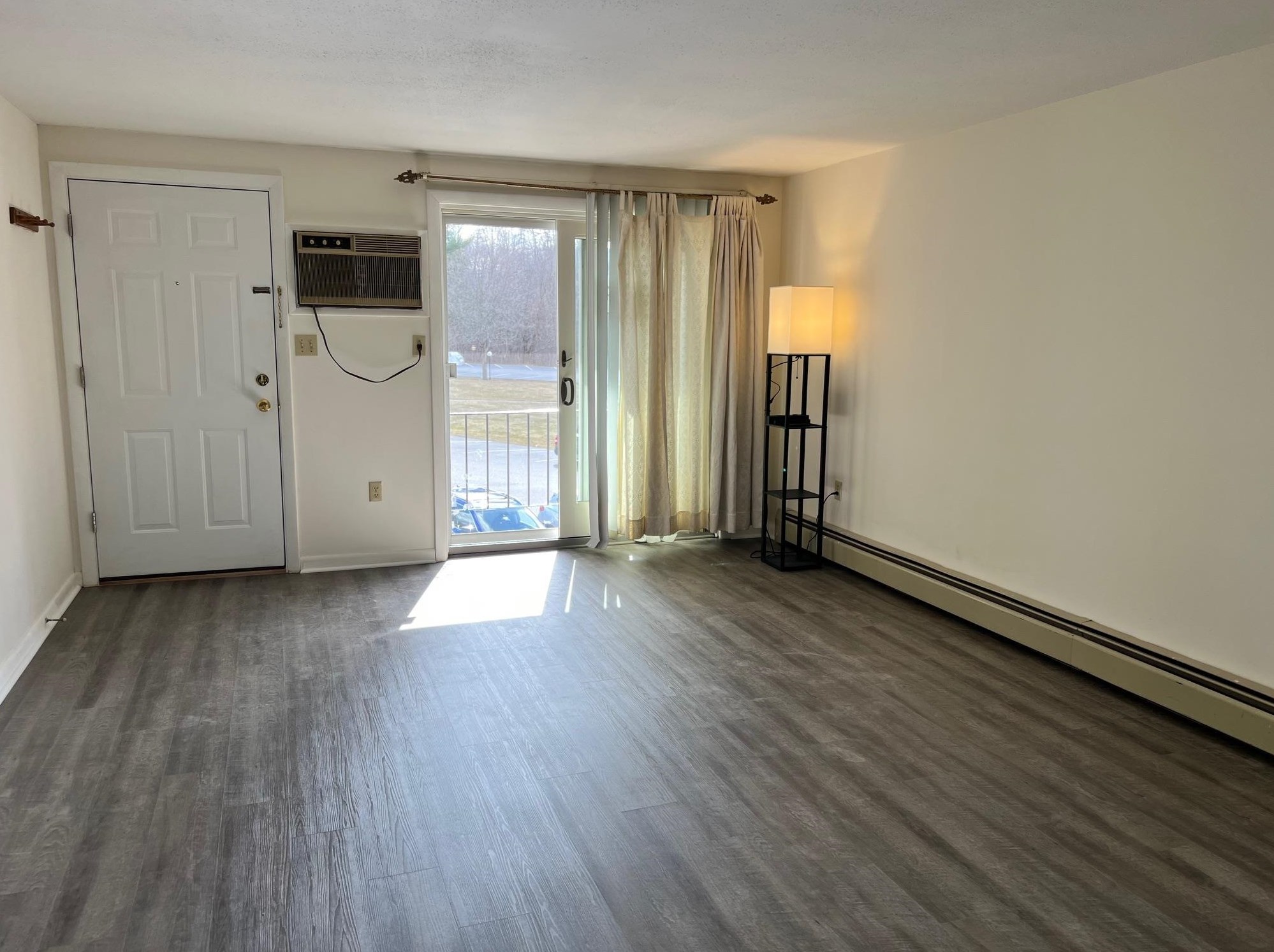 804 Cocheco Ct, Dover NH  03820-4816 exterior