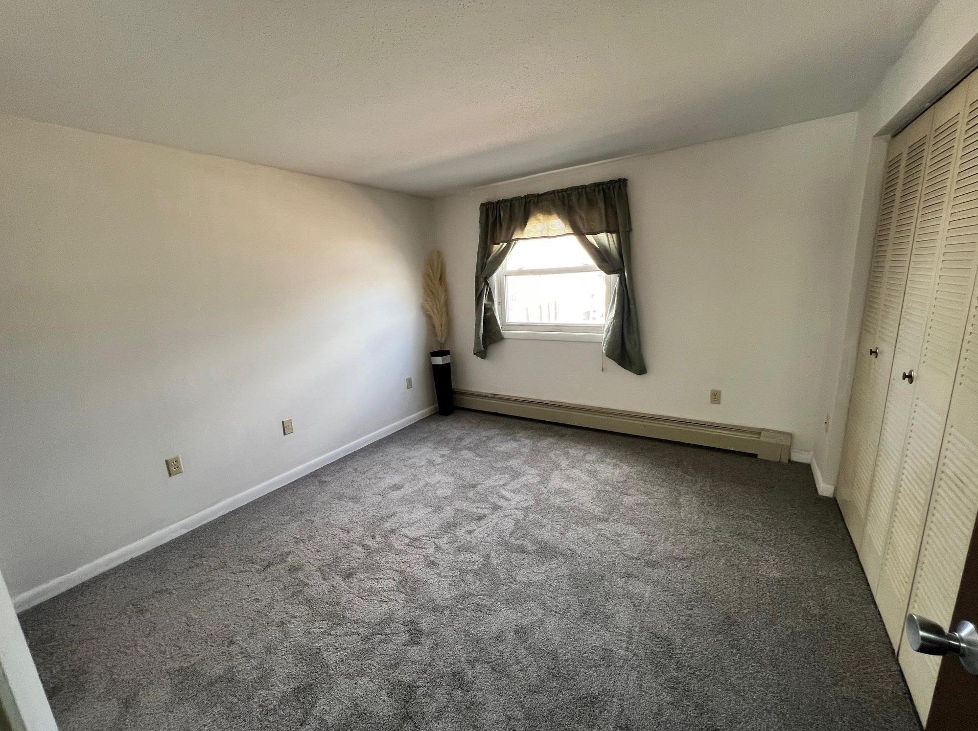 804 Cocheco Ct, Dover NH 03820-4818 exterior