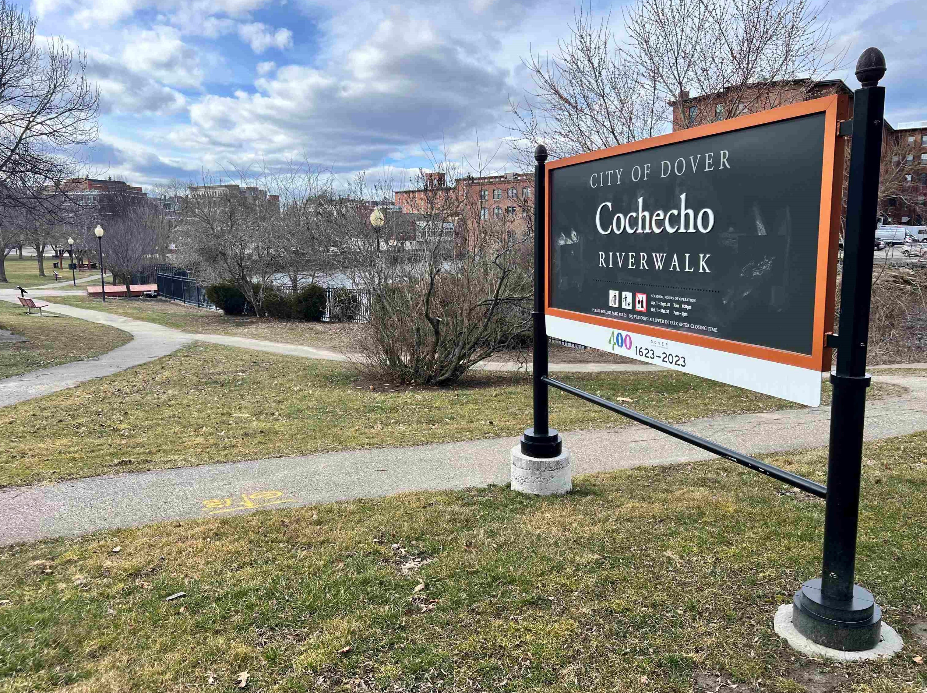 804 Cocheco Ct, Dover NH 03820-4818 exterior