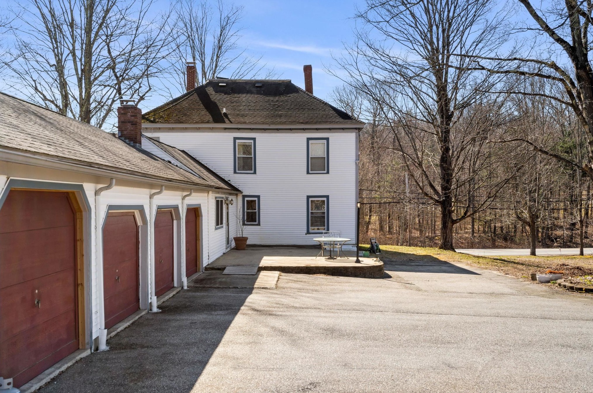 38 Main St, Newton NH  03858-3304 exterior