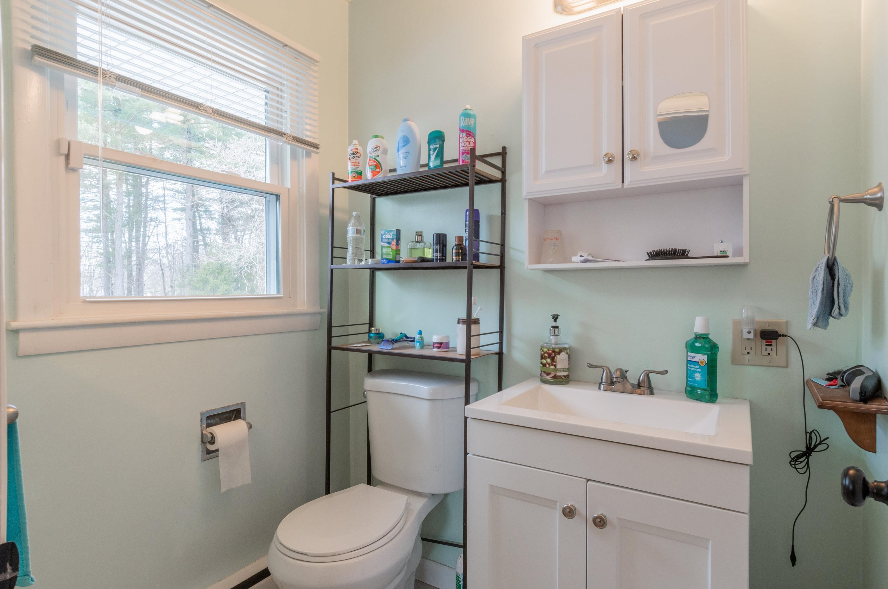 131 Huse Rd, Manchester NH  03103-3000 exterior