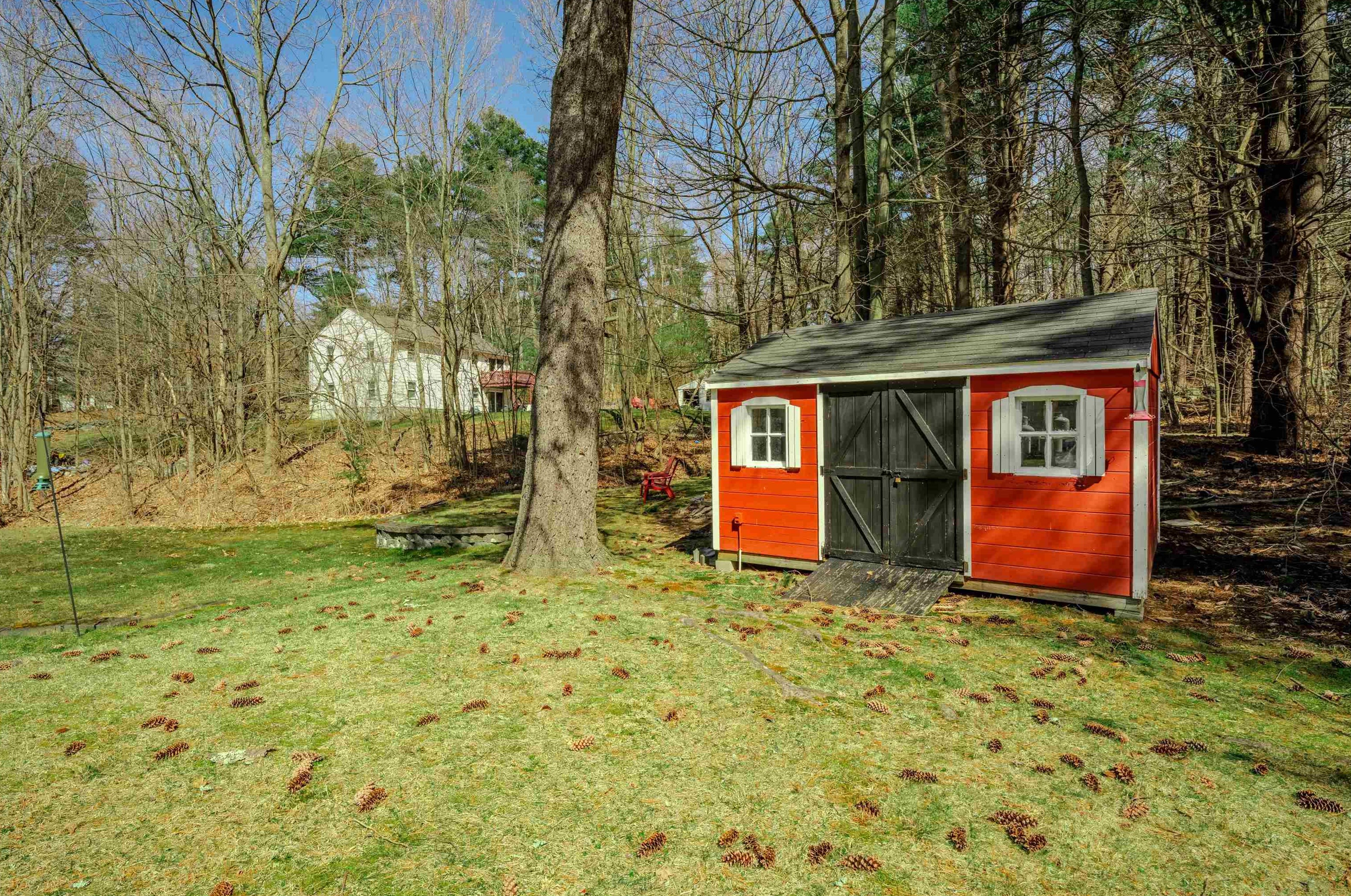 3 Kilrea Rd, Derry NH  03038-4614 exterior