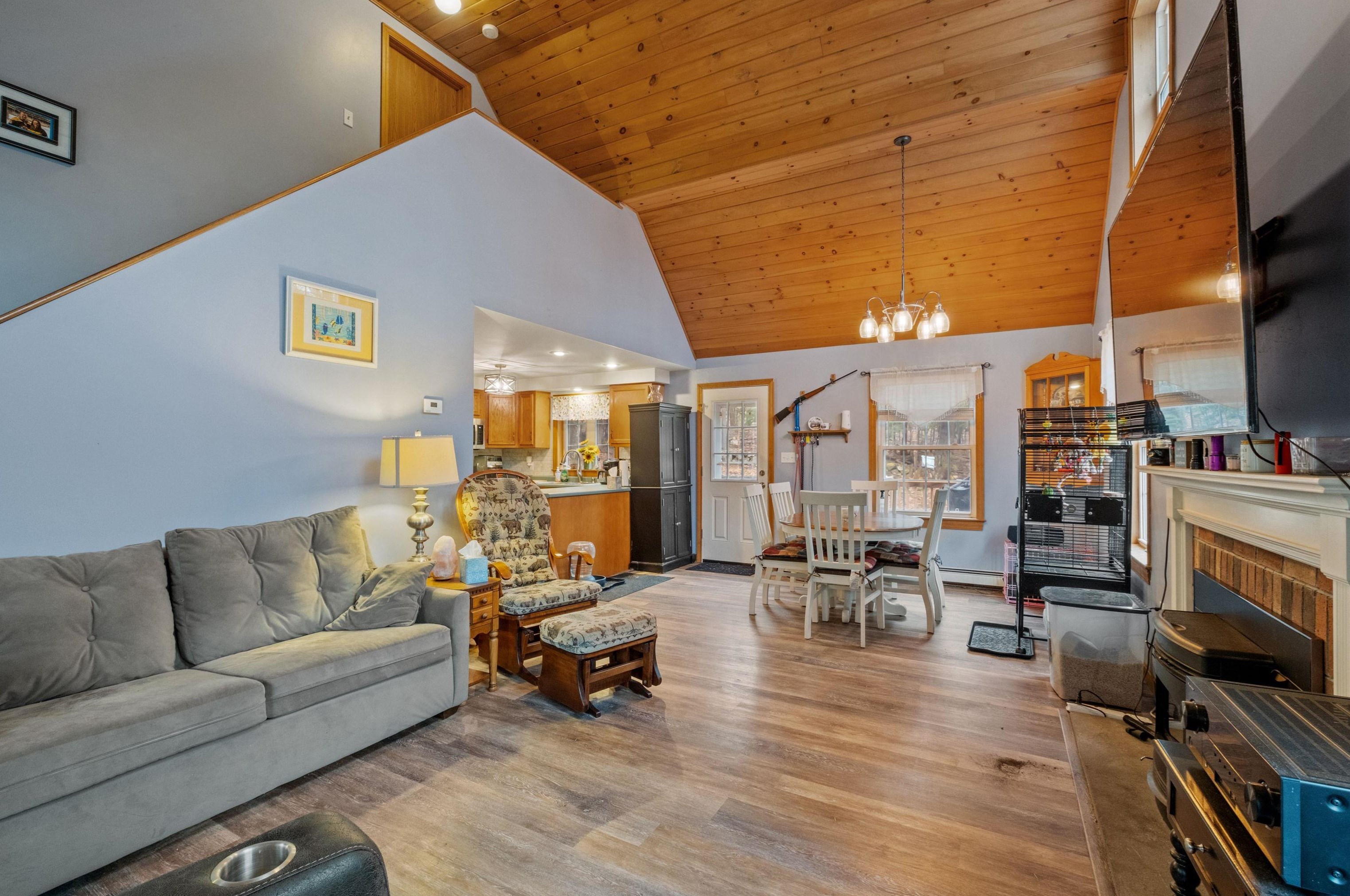 135 Worfield Cir, Bridgewater NH  03222-3052 exterior