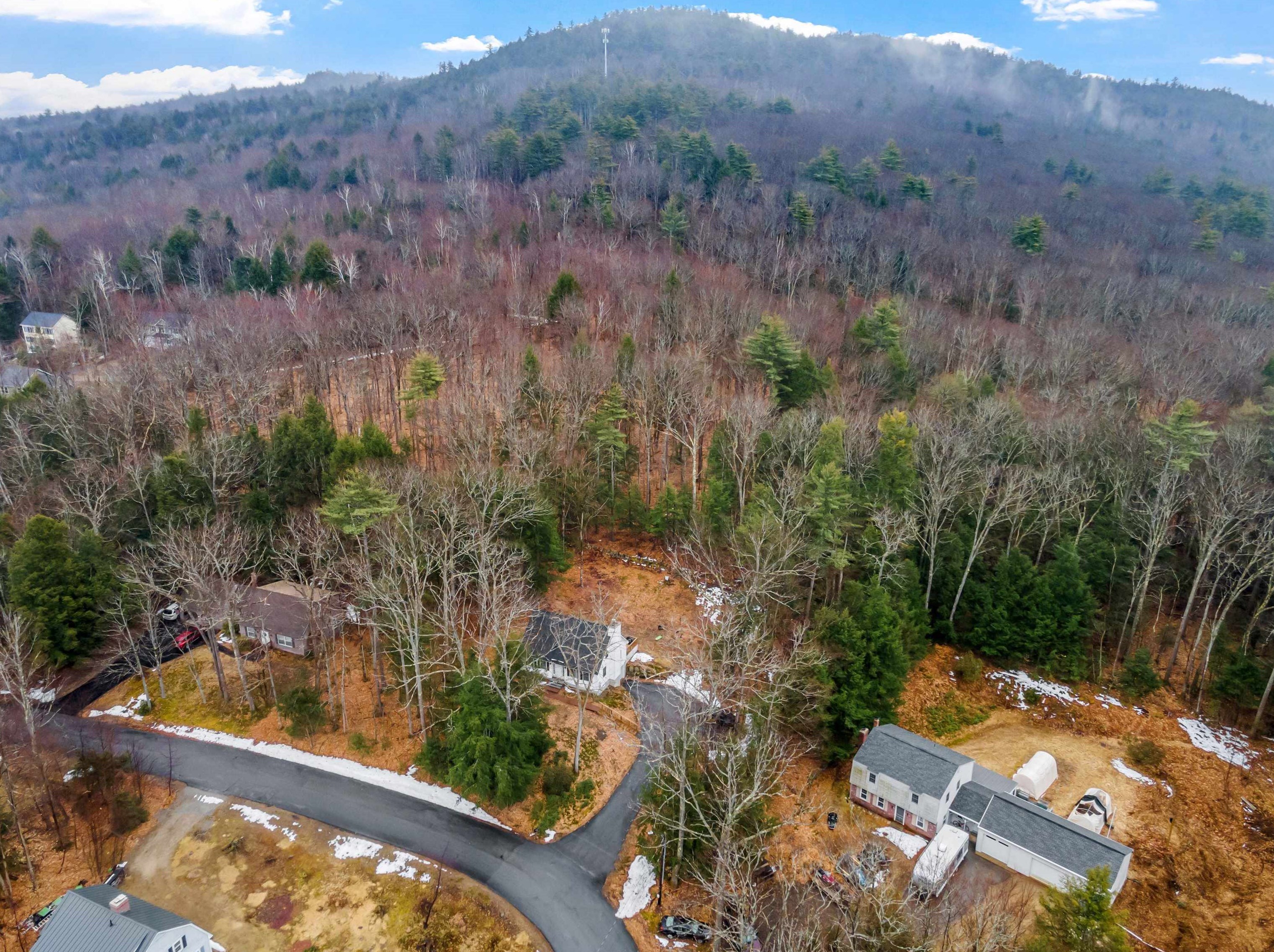 135 Worfield Cir, Bridgewater NH  03222-3052 exterior