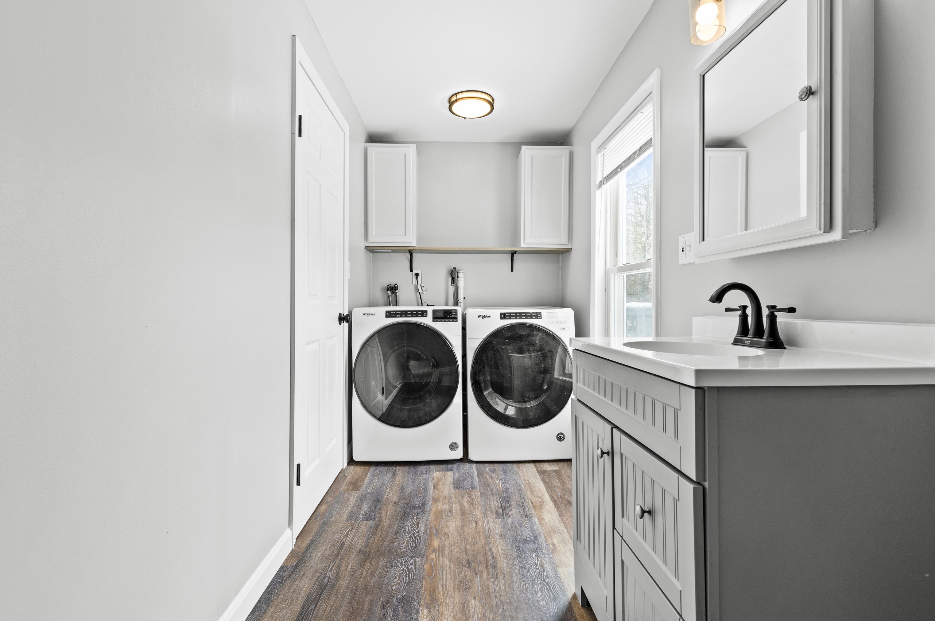 63 Garvin Ave, Manchester NH  03109-5519 exterior