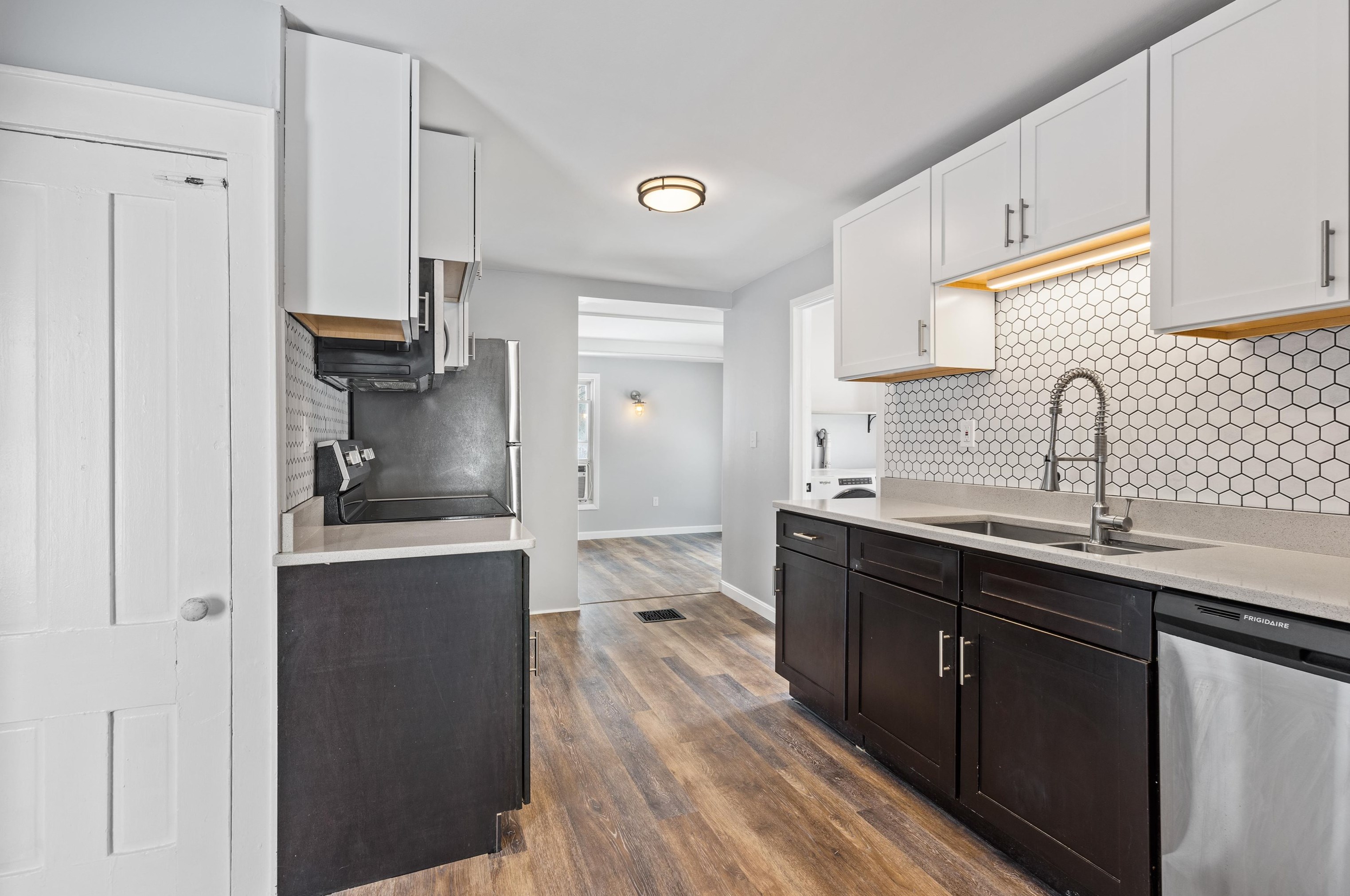 63 Garvin Ave, Manchester NH  03109-5519 exterior