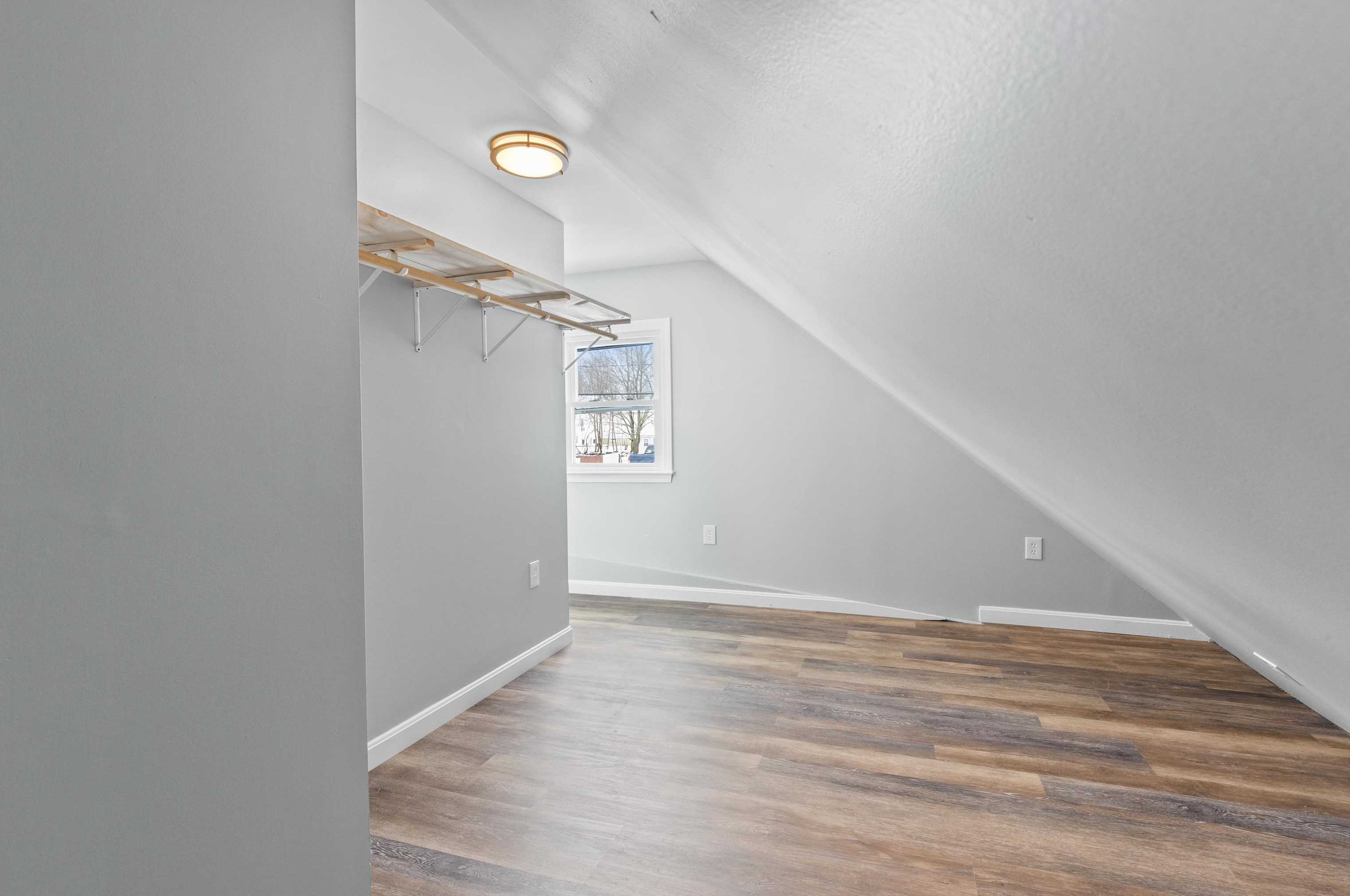 63 Garvin Ave, Manchester NH  03109-5519 exterior